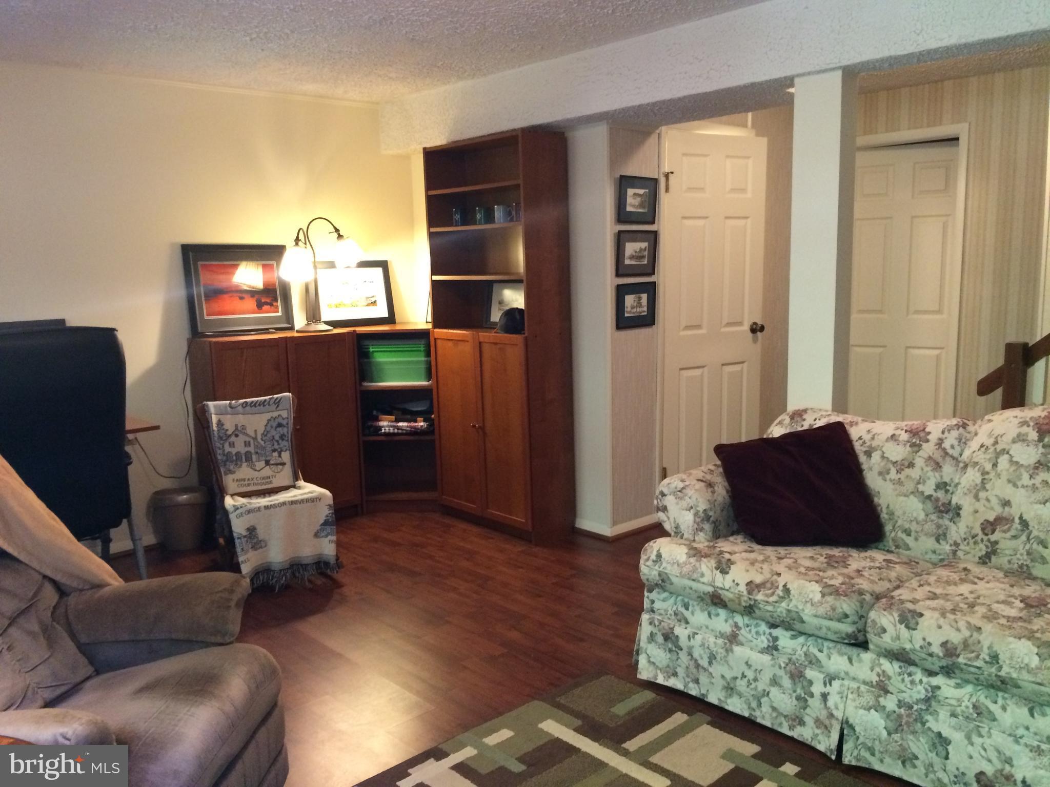 NEWINGTON FOREST - Residential