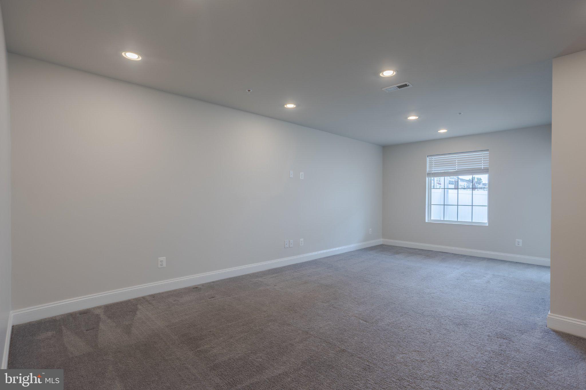 645 HEATHLAND TRL