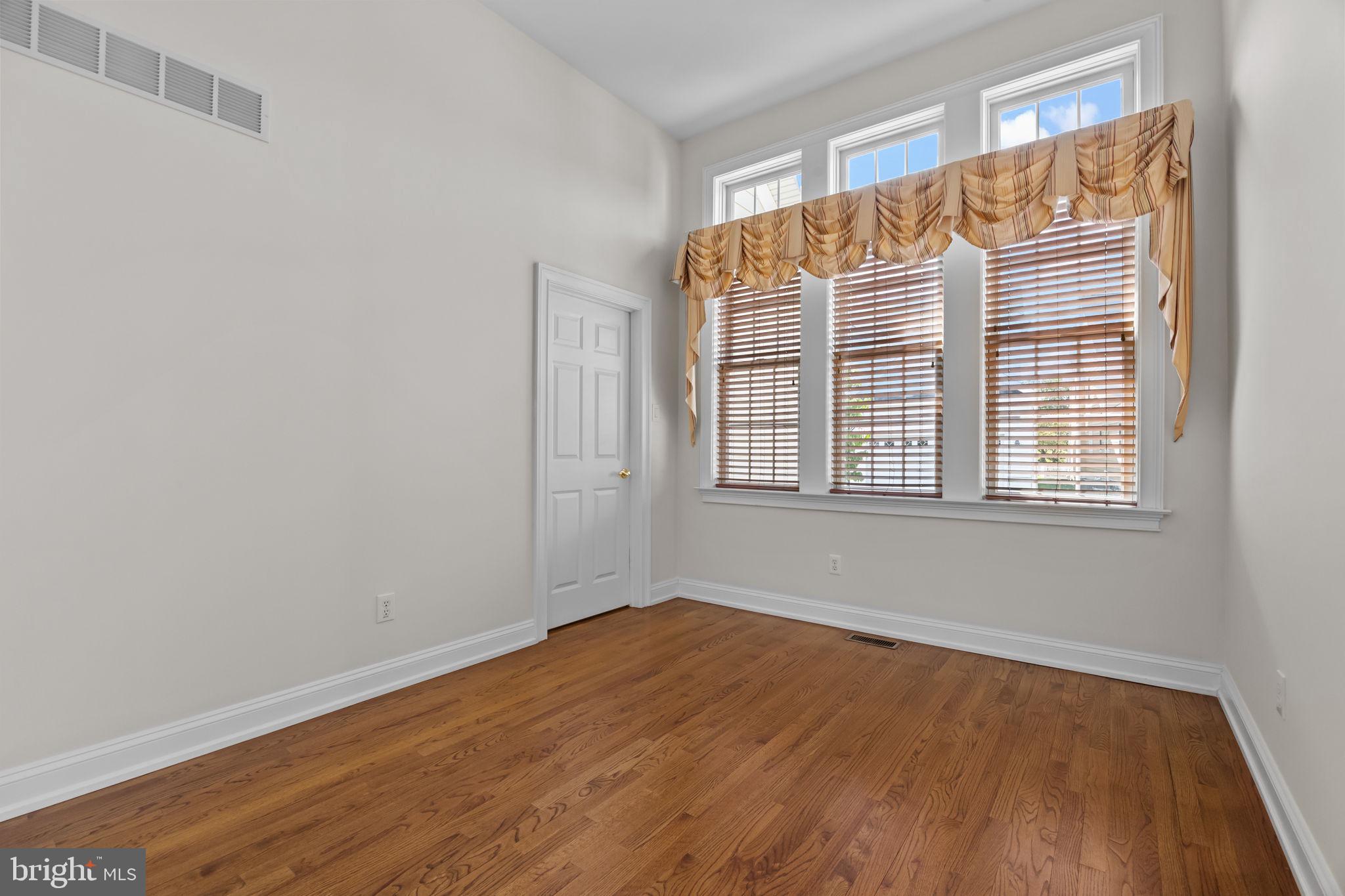 WOODMONT - Residential