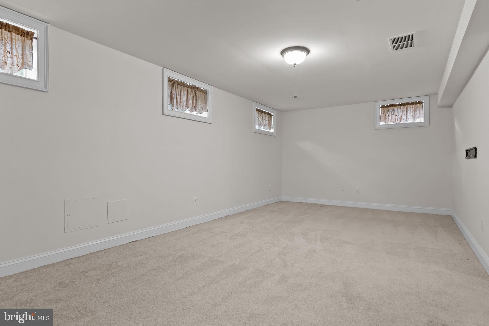 WOODMONT - Residential