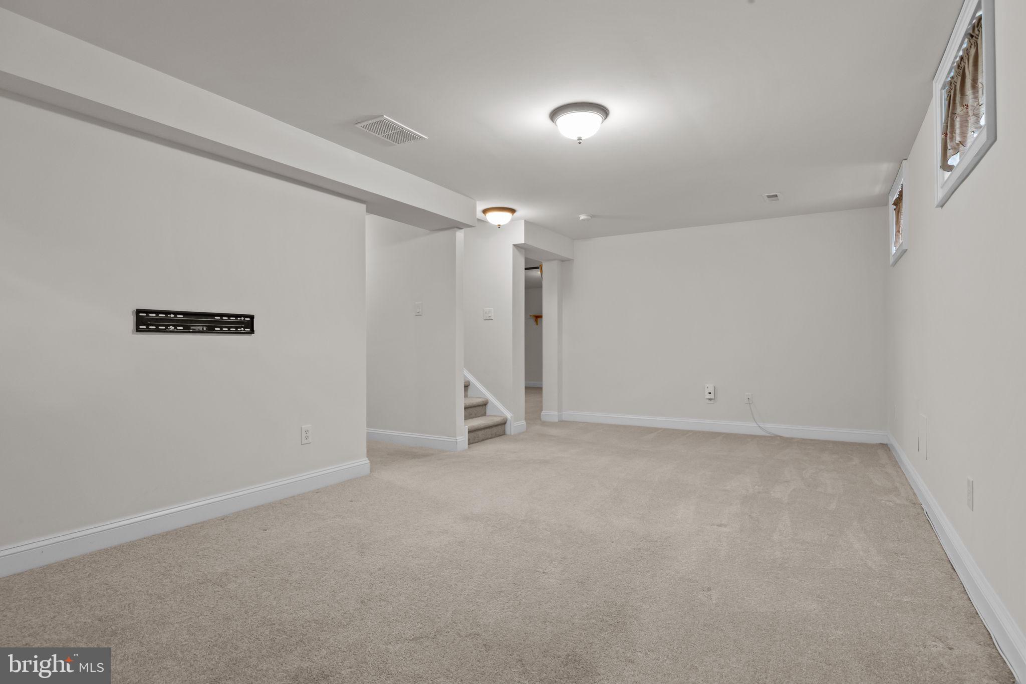 WOODMONT - Residential