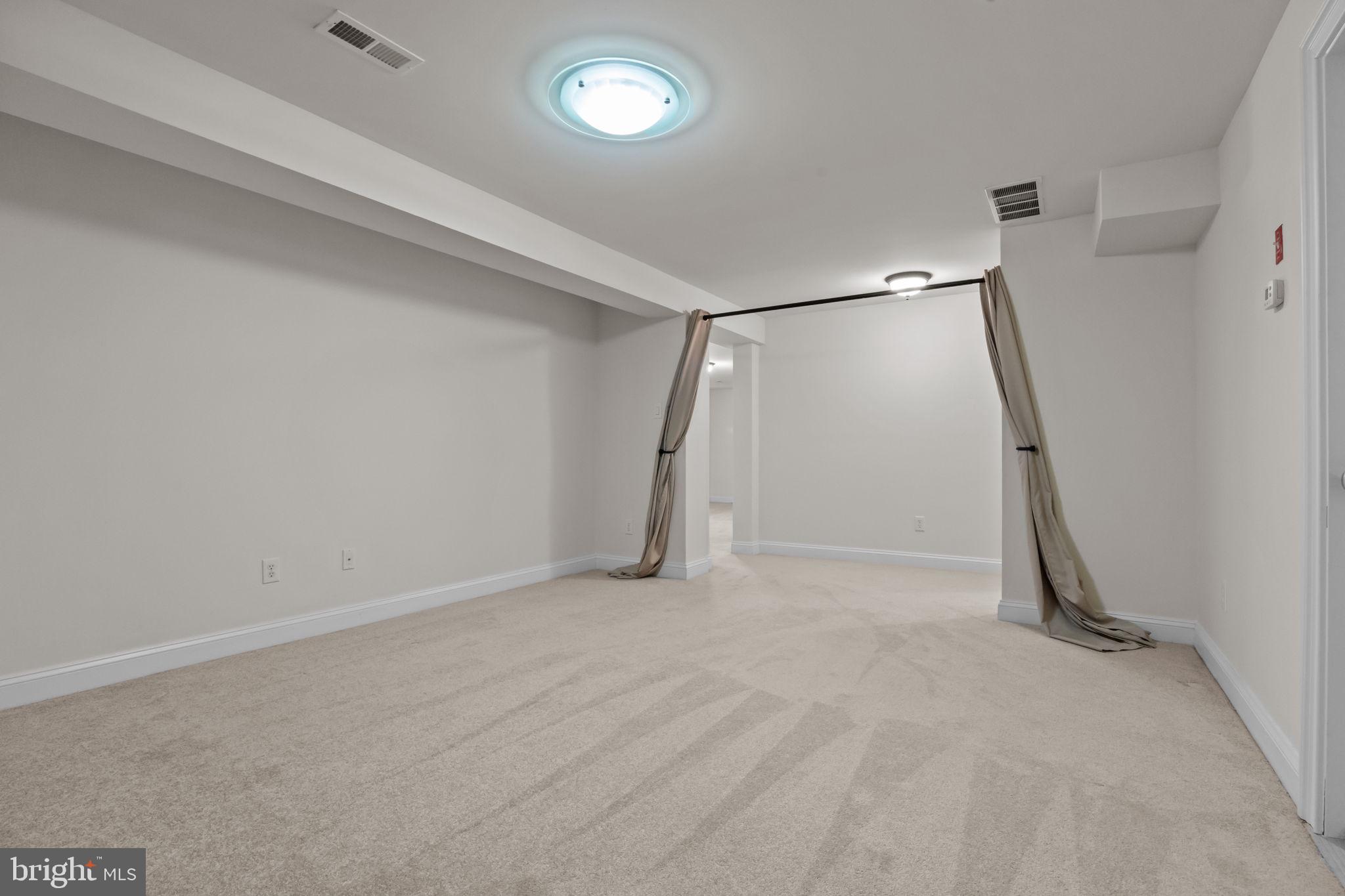 WOODMONT - Residential