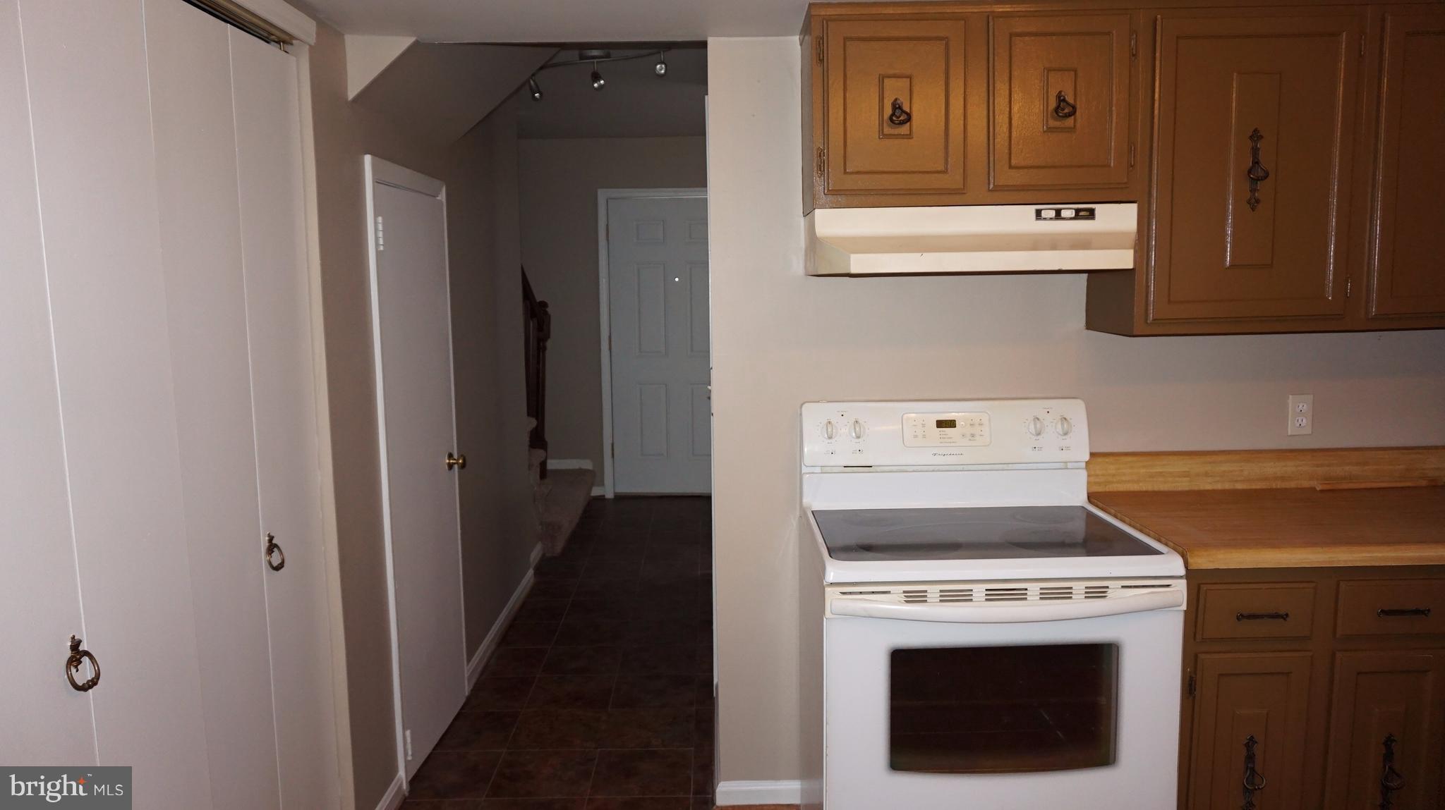 STAFFORD OAKS - Residential Lease