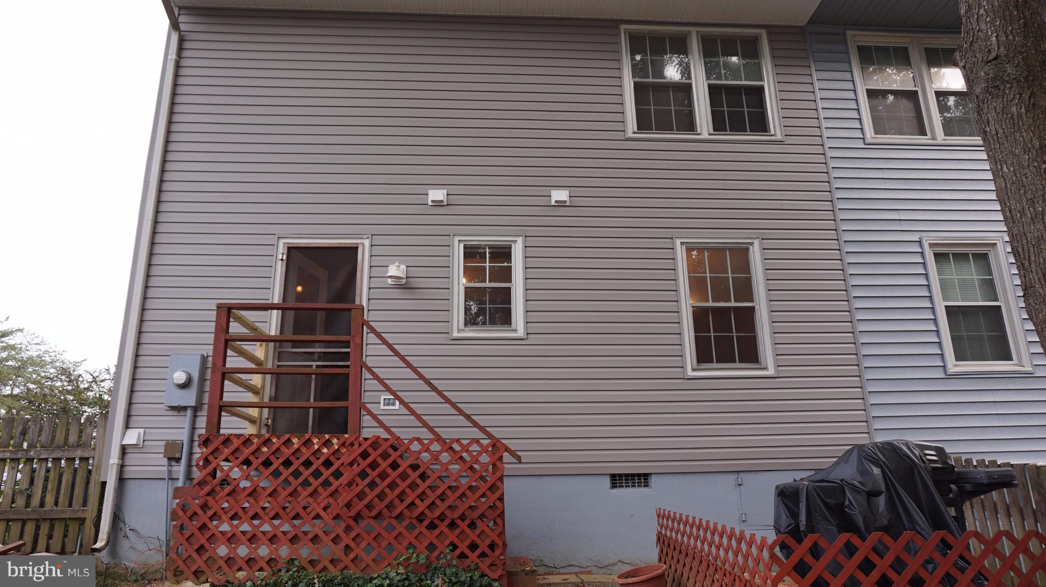 STAFFORD OAKS - Residential Lease