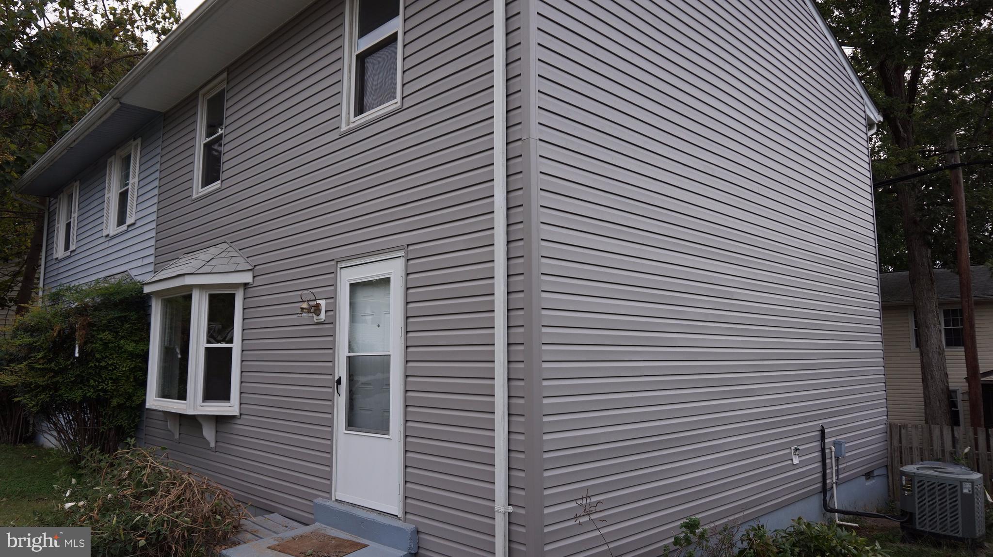 STAFFORD OAKS - Residential Lease