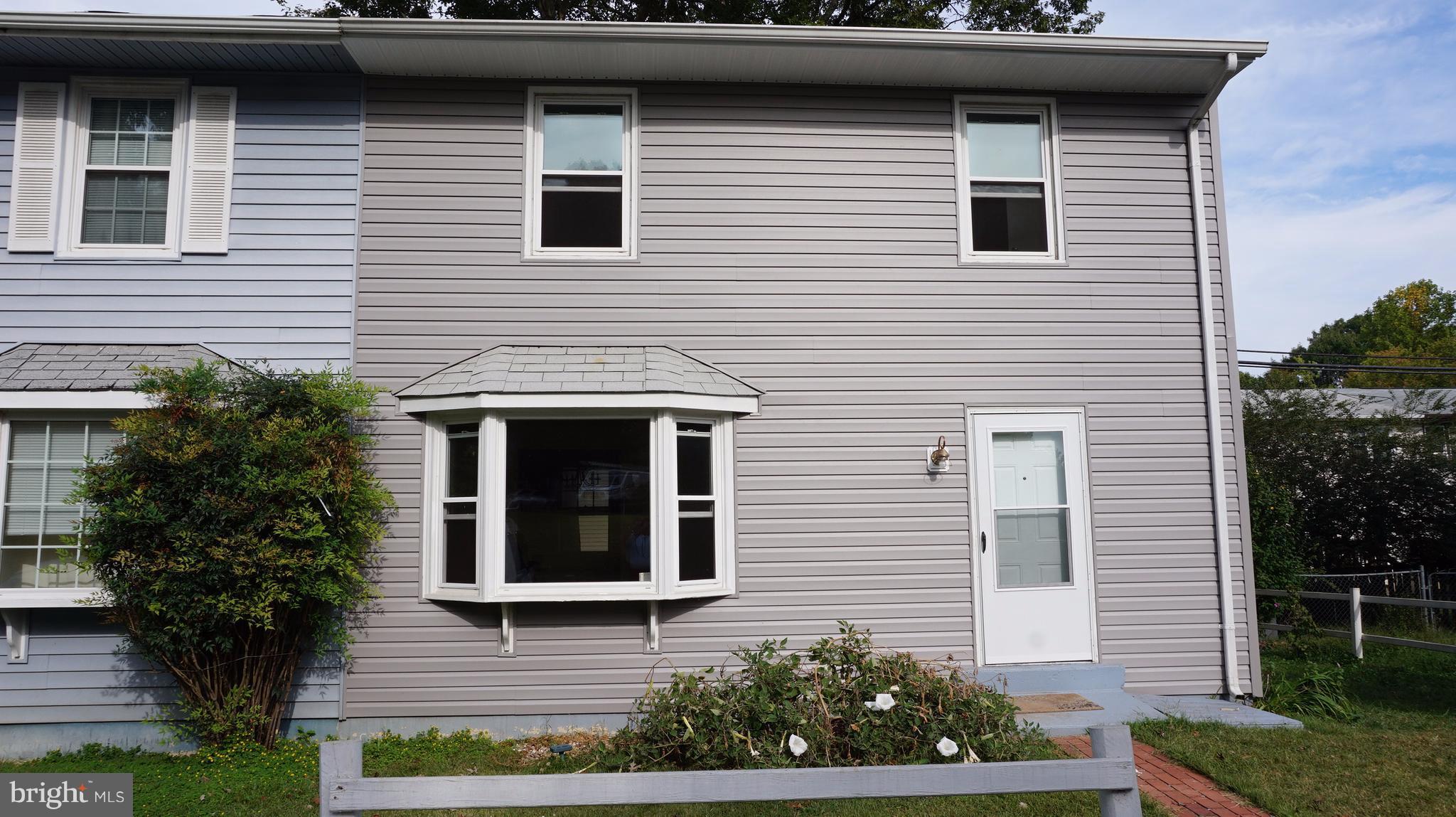 STAFFORD OAKS - Residential Lease