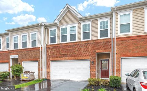 Photo of 41697 Moors Mine Terrace, ALDIE, VA 20105 (MLS # VALO2120612)