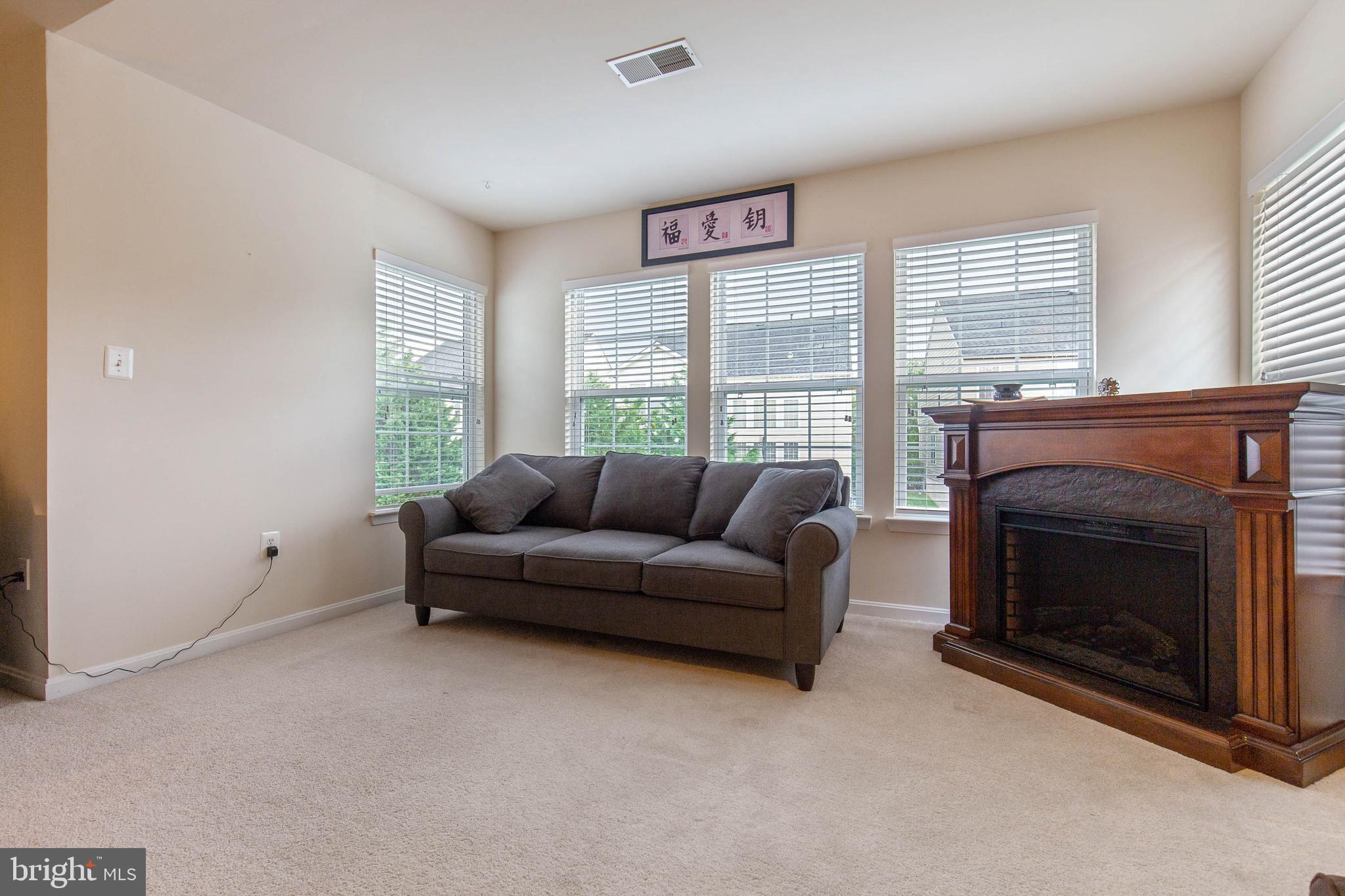 PORT POTOMAC - Residential