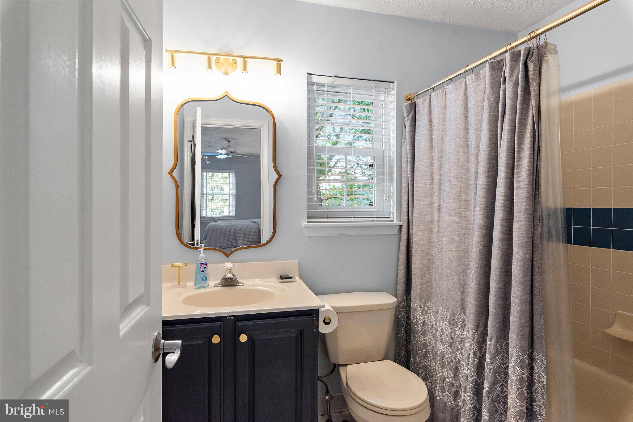 OYSTER HARBOR - Residential