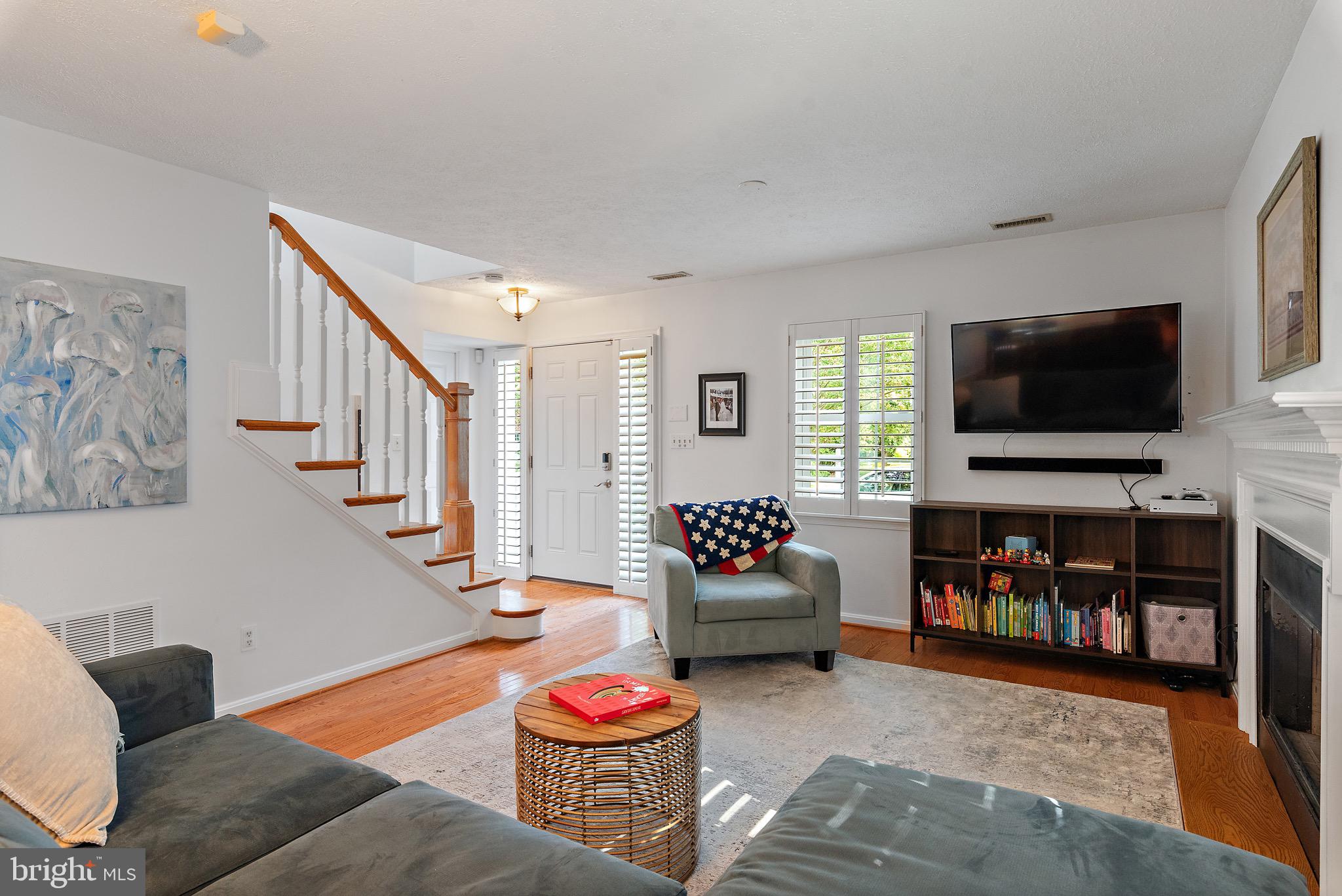 OYSTER HARBOR - Residential