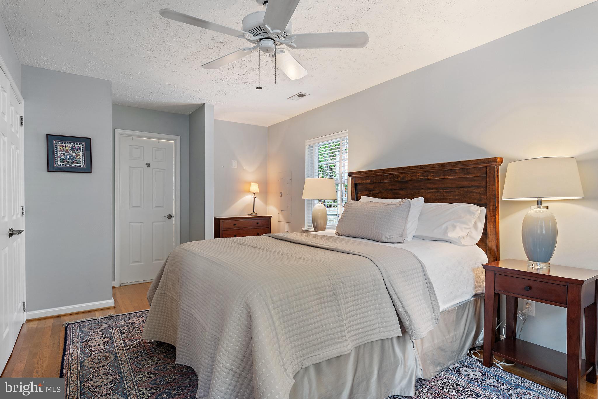 OYSTER HARBOR - Residential