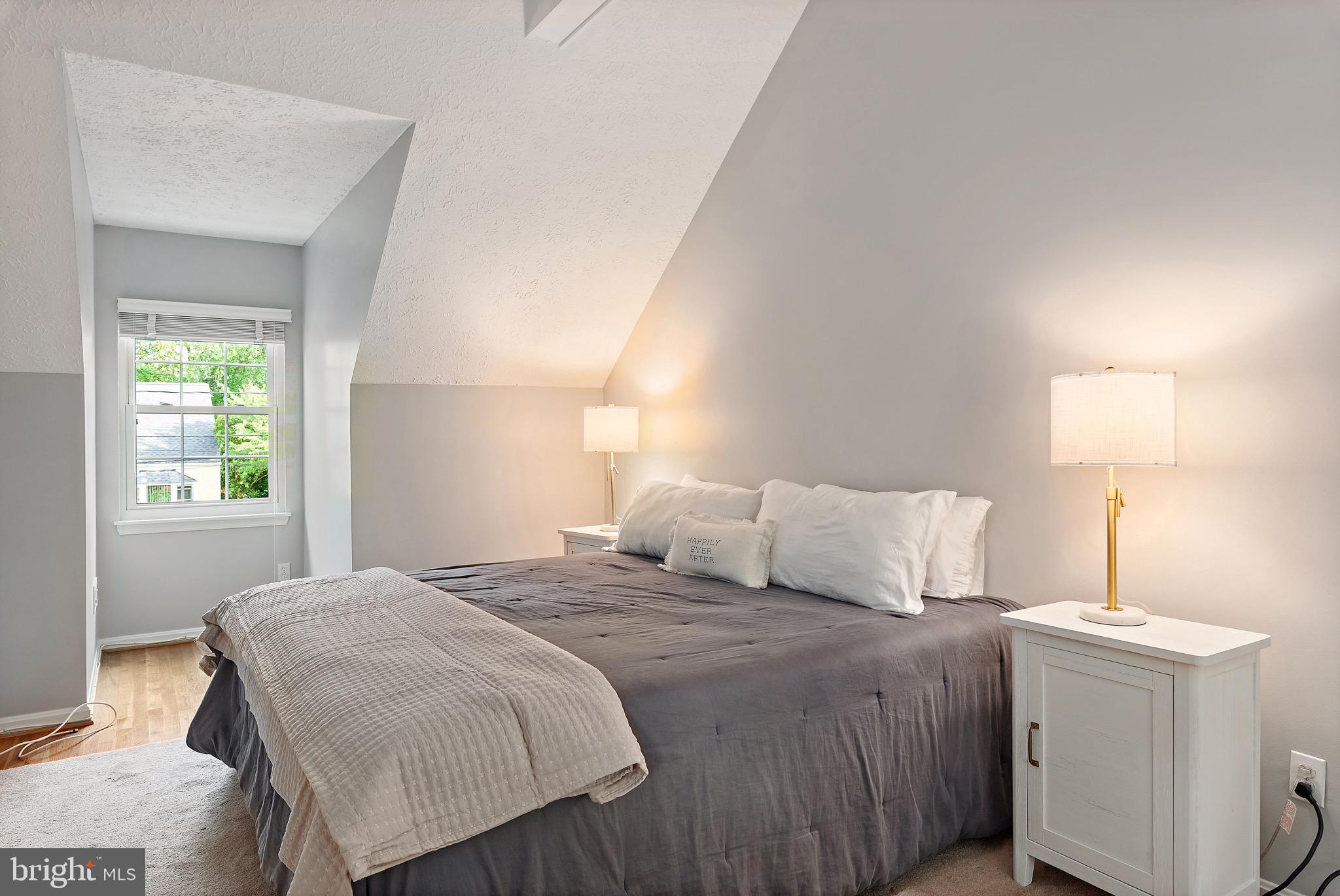 OYSTER HARBOR - Residential