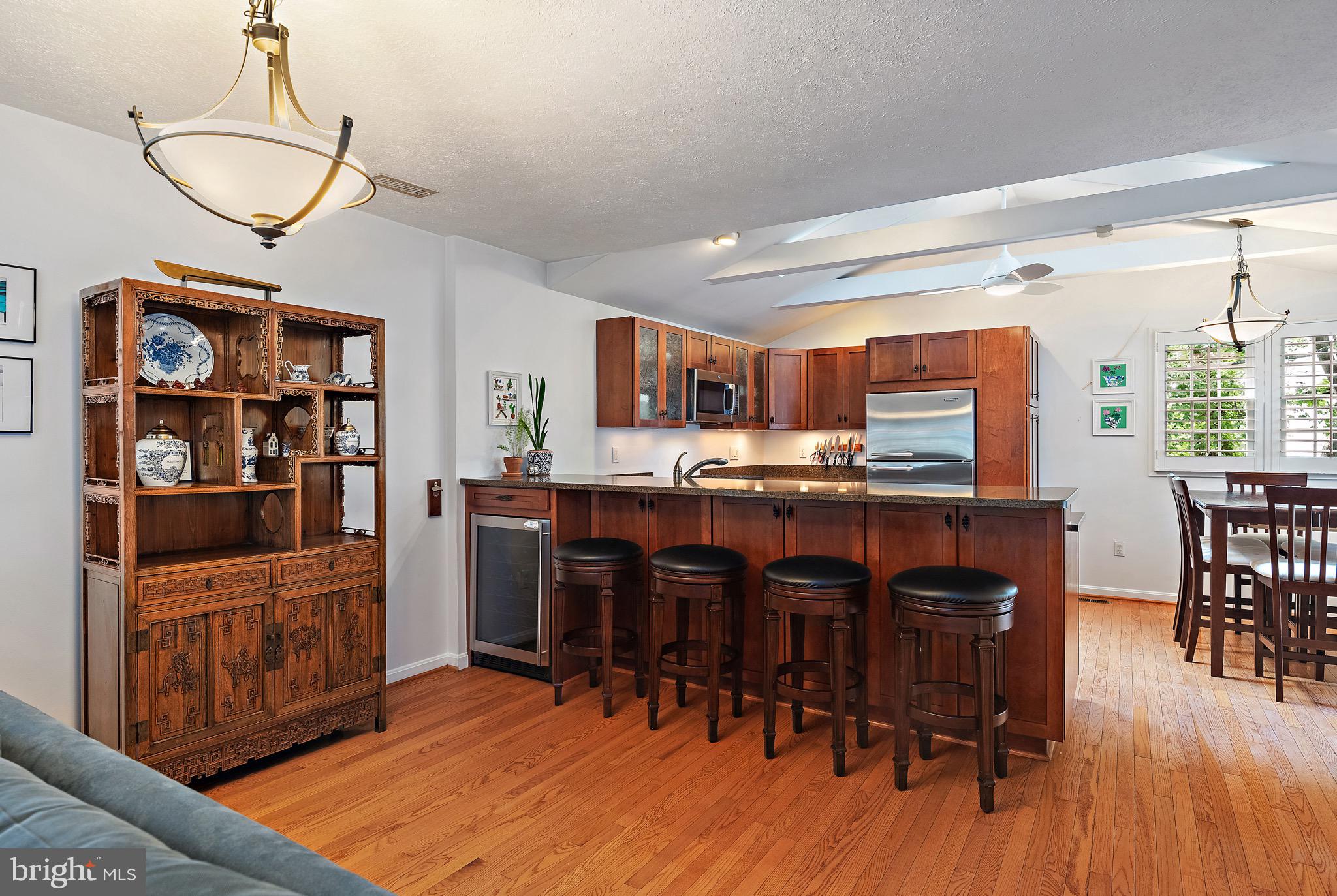 OYSTER HARBOR - Residential
