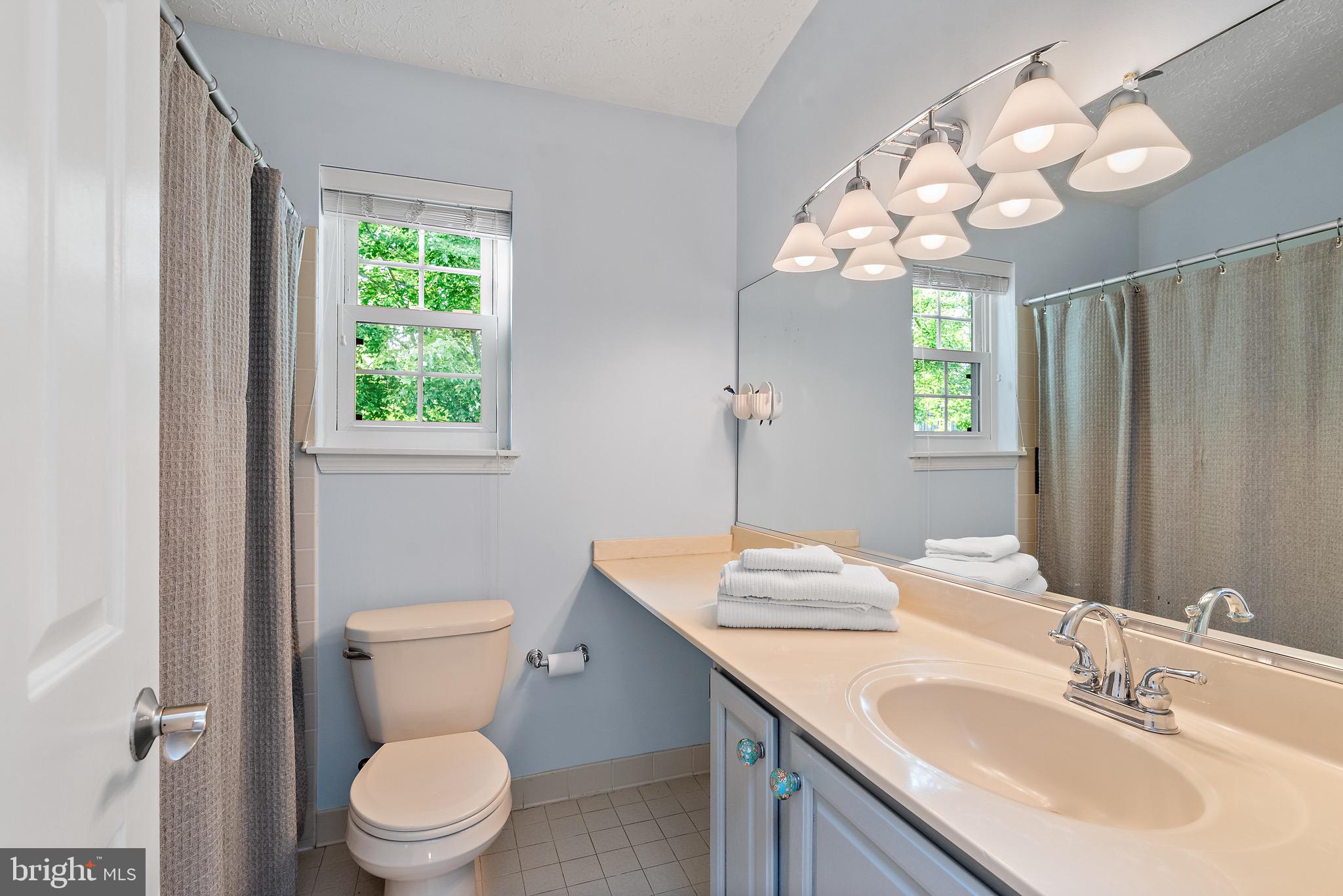 OYSTER HARBOR - Residential