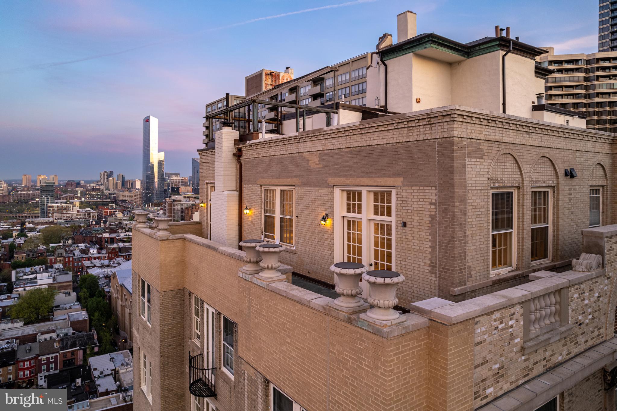 RITTENHOUSE SQUARE - Residential