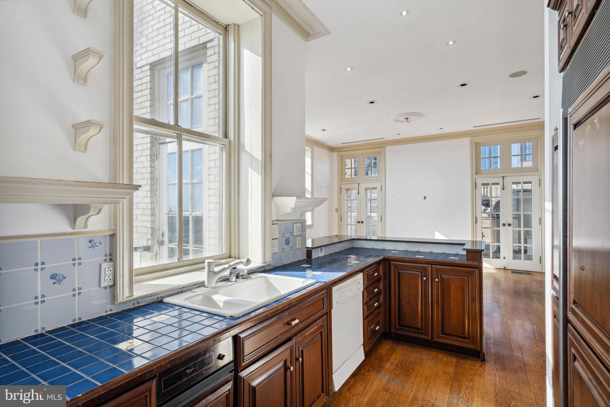 RITTENHOUSE SQUARE - Residential