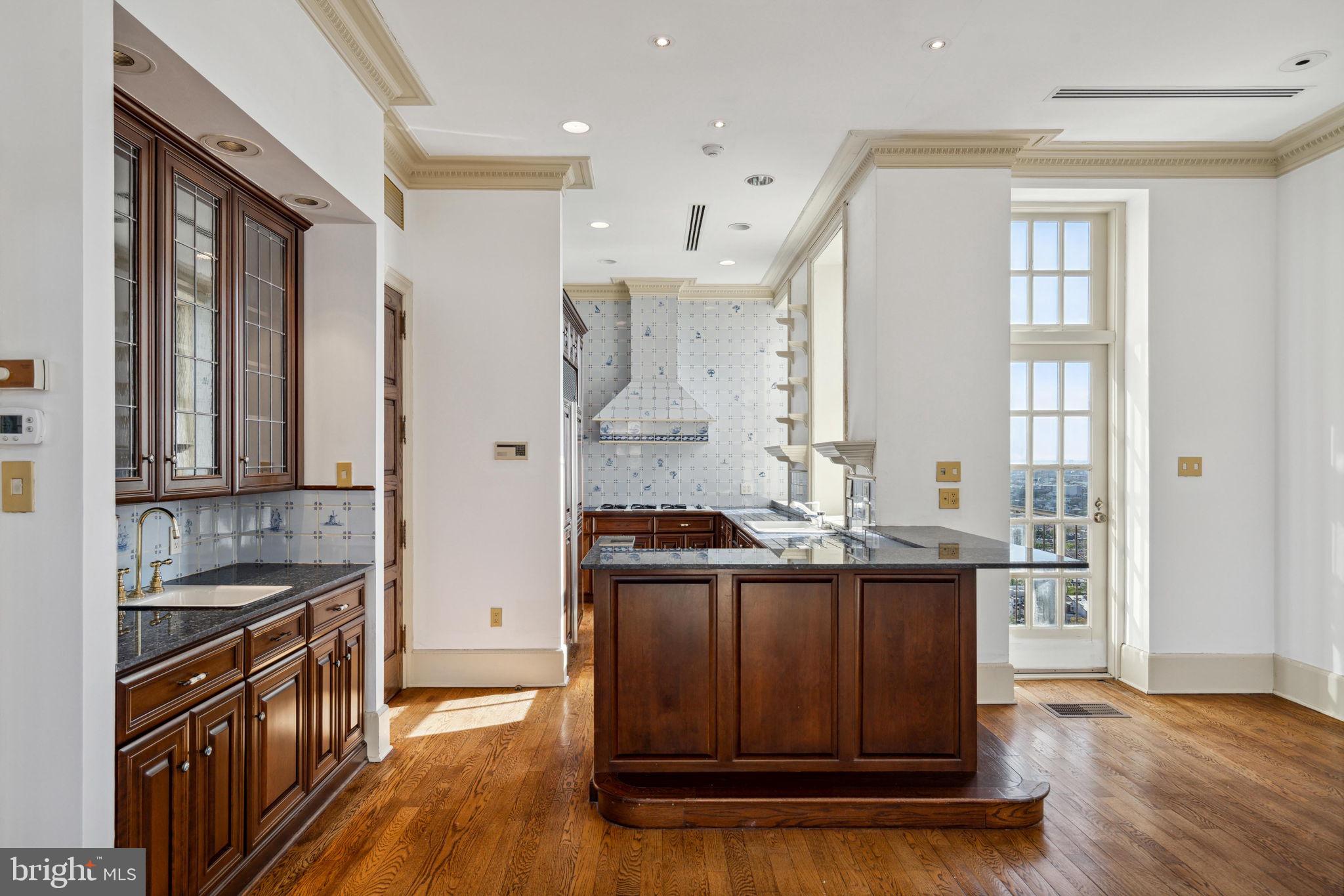 RITTENHOUSE SQUARE - Residential