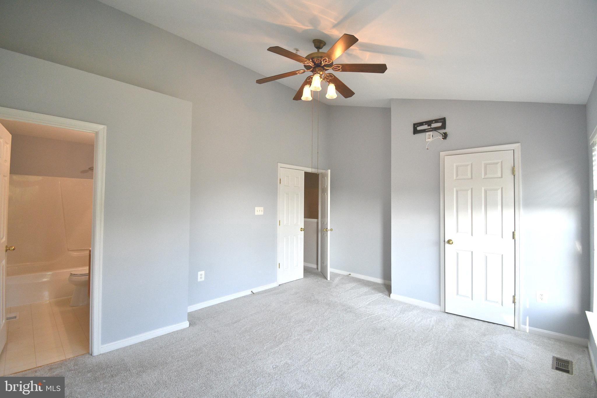 NORTH CROSSING - Residential