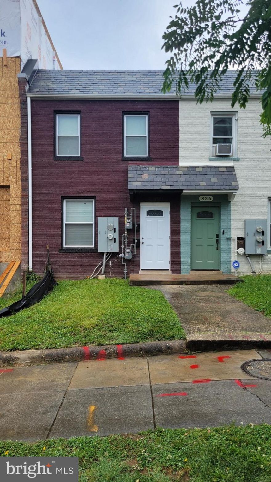 Experience luxurious living in this meticulously renovated duplex located in the heart of Washington DC. The entire building has undergone a stunning transformation, offering two fully upgraded units (1BR, 1BA).

Each unit boasts new energy-efficient windows, recessed lighting, fresh paint, new flooring, and plush carpeting. The kitchens shine with stainless steel appliances and granite countertops. The bathrooms feature new ceramic tile, sinks, and toilets. The inclusion of energy-efficient stacked washers and dryers adds convenience.

Unlock the potential for vertical expansion, a unique opportunity in this thriving area that has witnessed drastic development. The property is positioned just 2 blocks from the DC Streetcar, providing easy access to the city's charm. Furthermore, enjoy proximity to RFK Stadium and the Hechinger Mall Redevelopment, promoting entertainment and recreation.

*Seller has an assumable loan at 4.5% interest*
