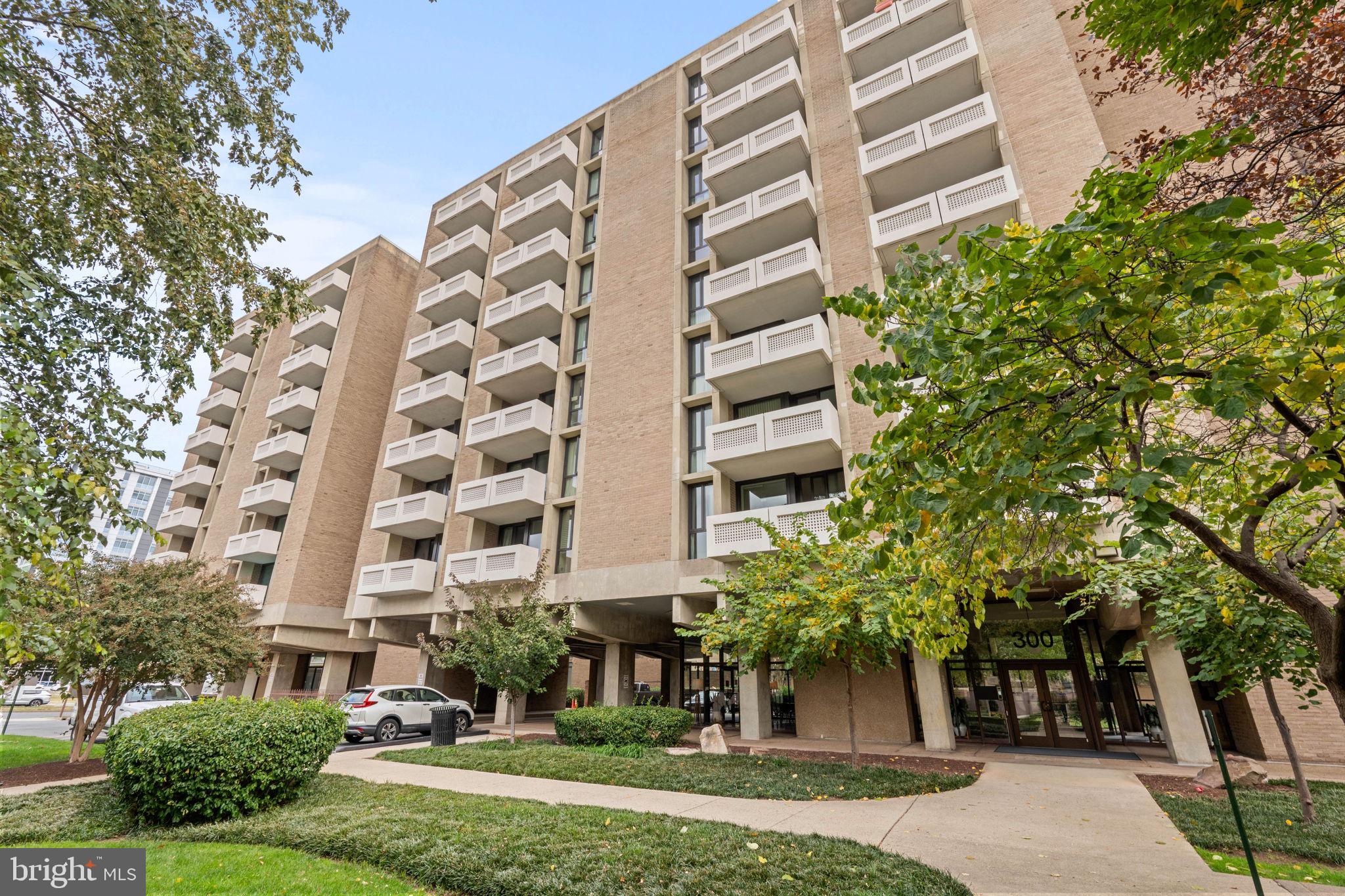 300 M STREET SW N213