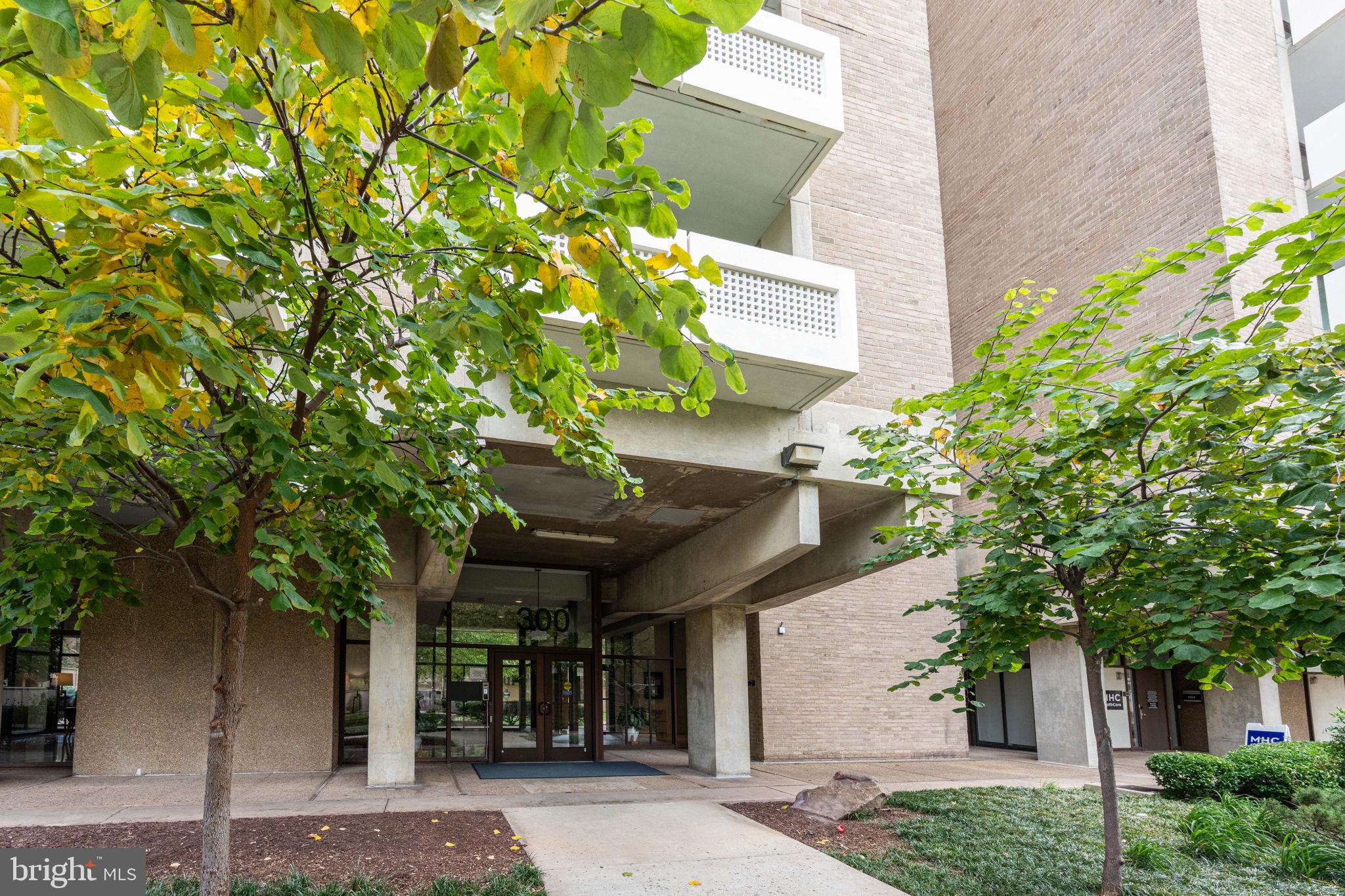 300 M STREET SW N213