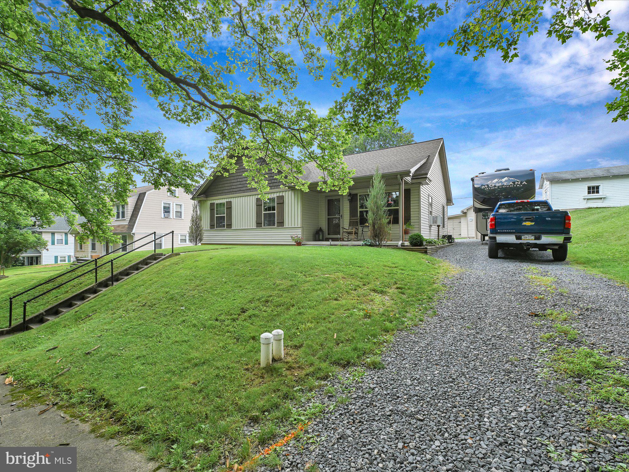 HALLTON HILL - Residential