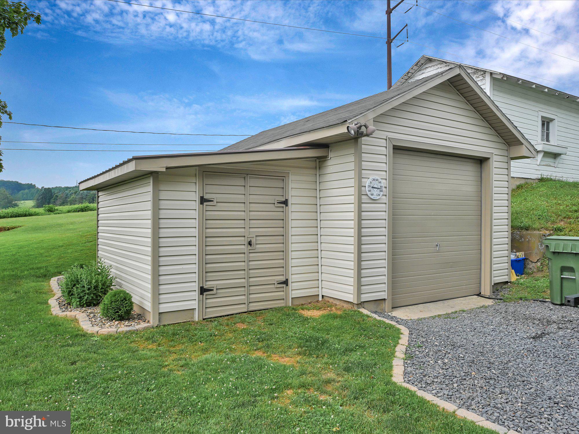 HALLTON HILL - Residential