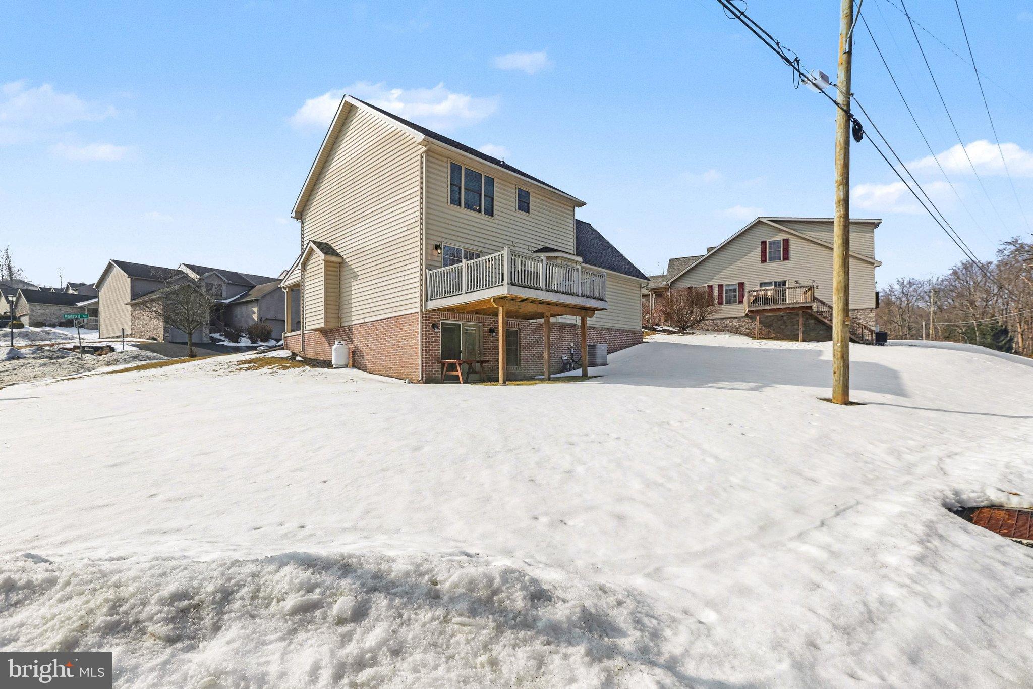 200 WHITETAIL TERRACE