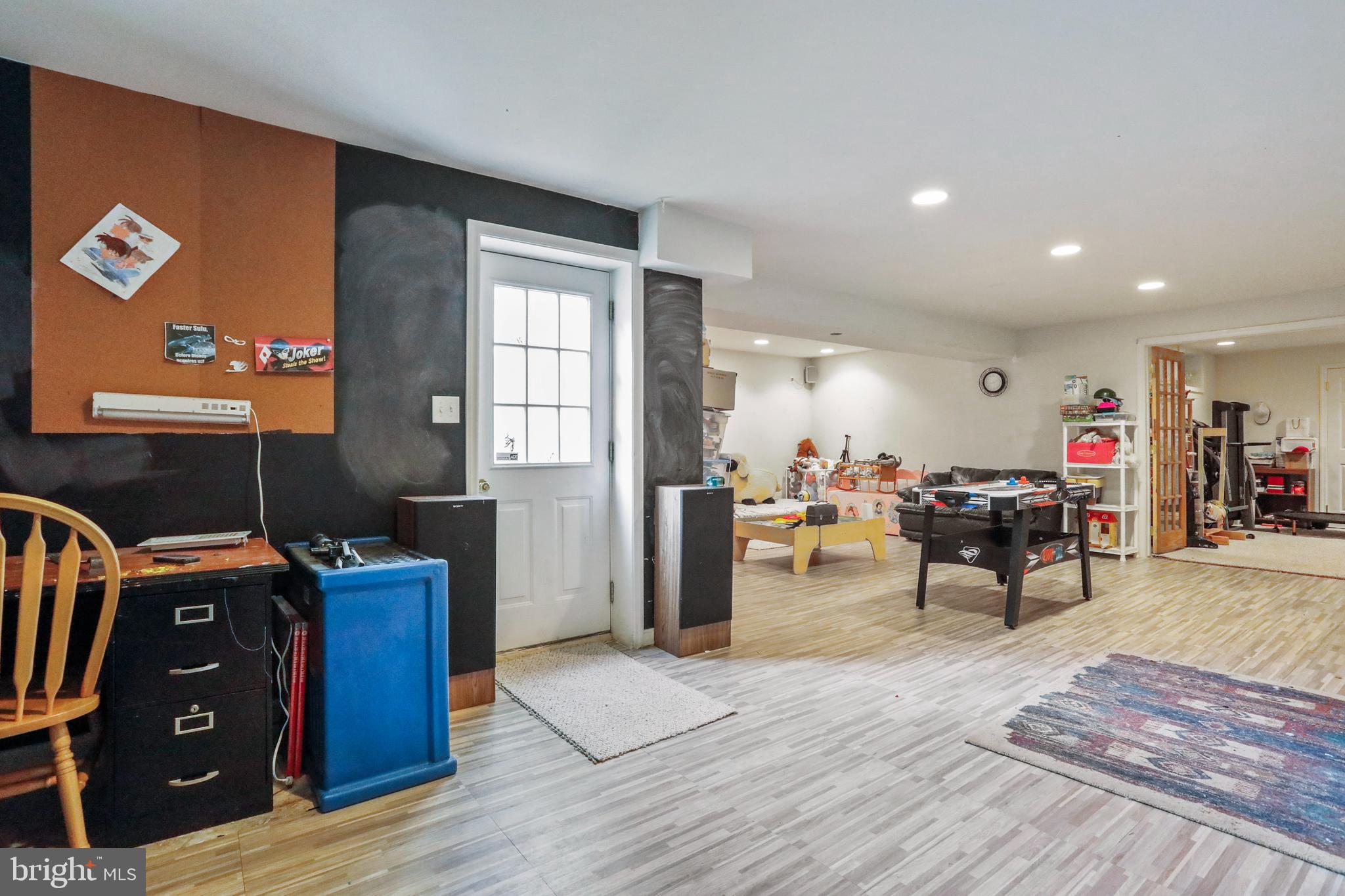 YORKVILLE - Residential