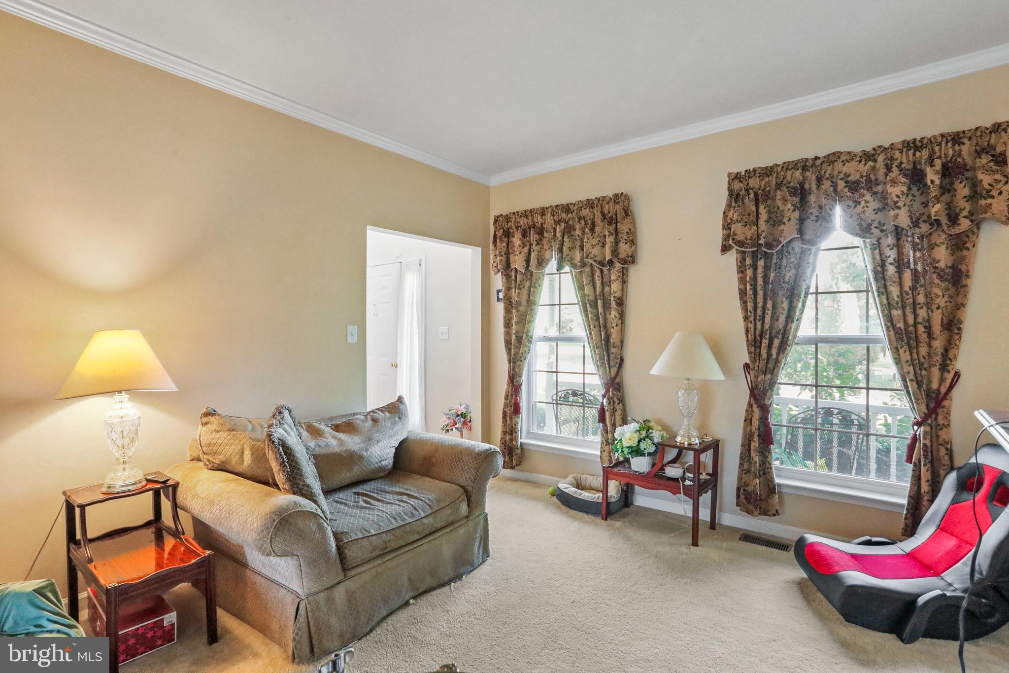 YORKVILLE - Residential