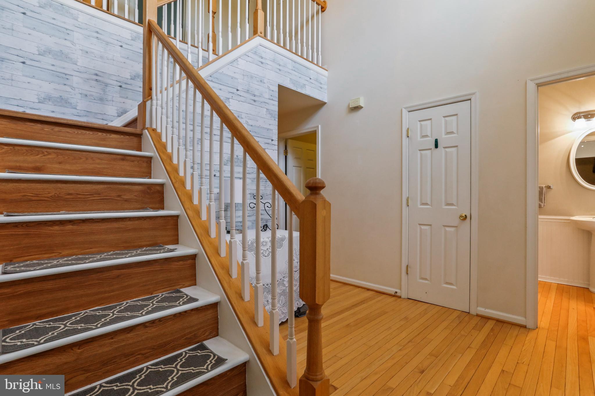 YORKVILLE - Residential