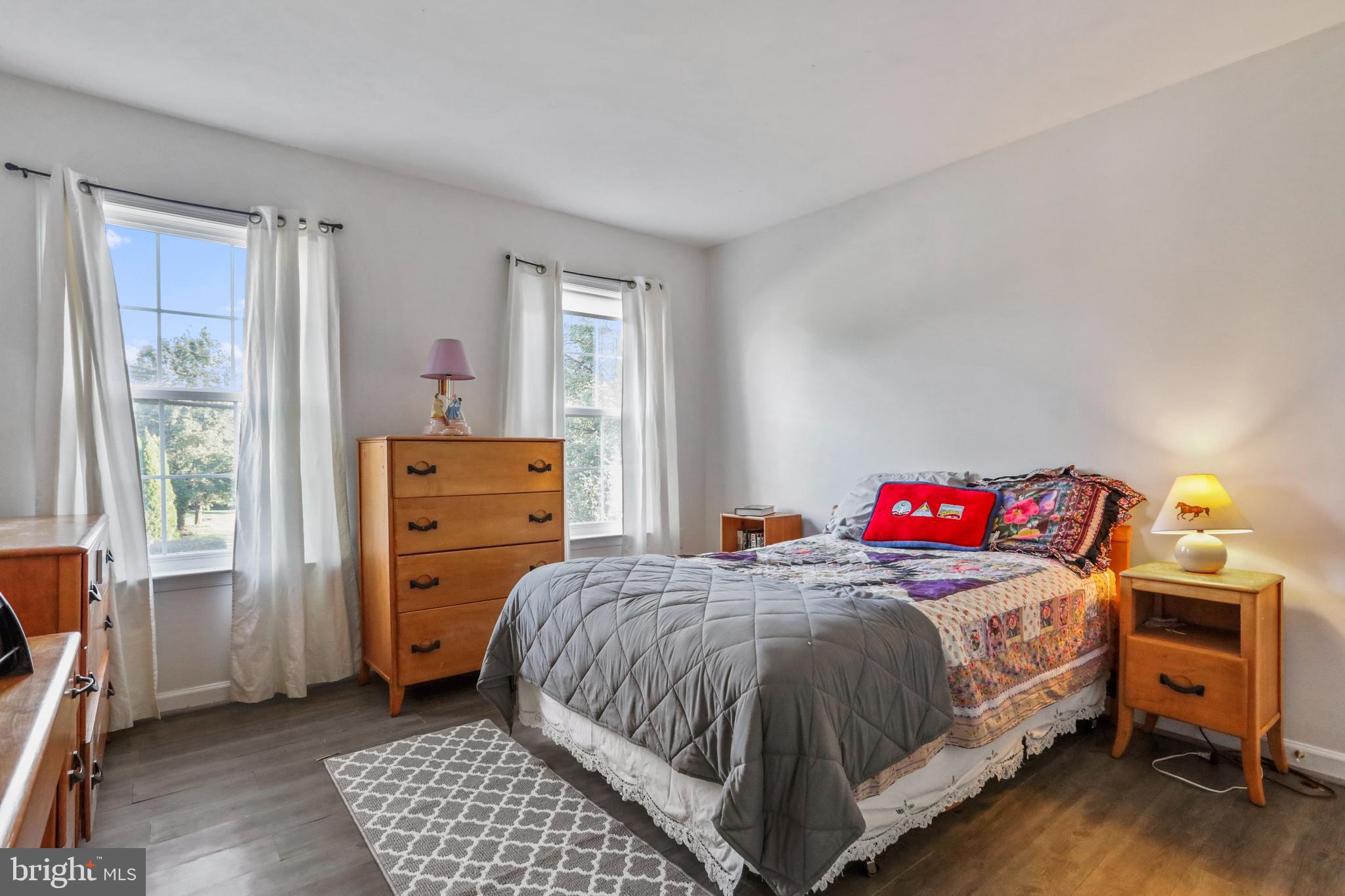 YORKVILLE - Residential