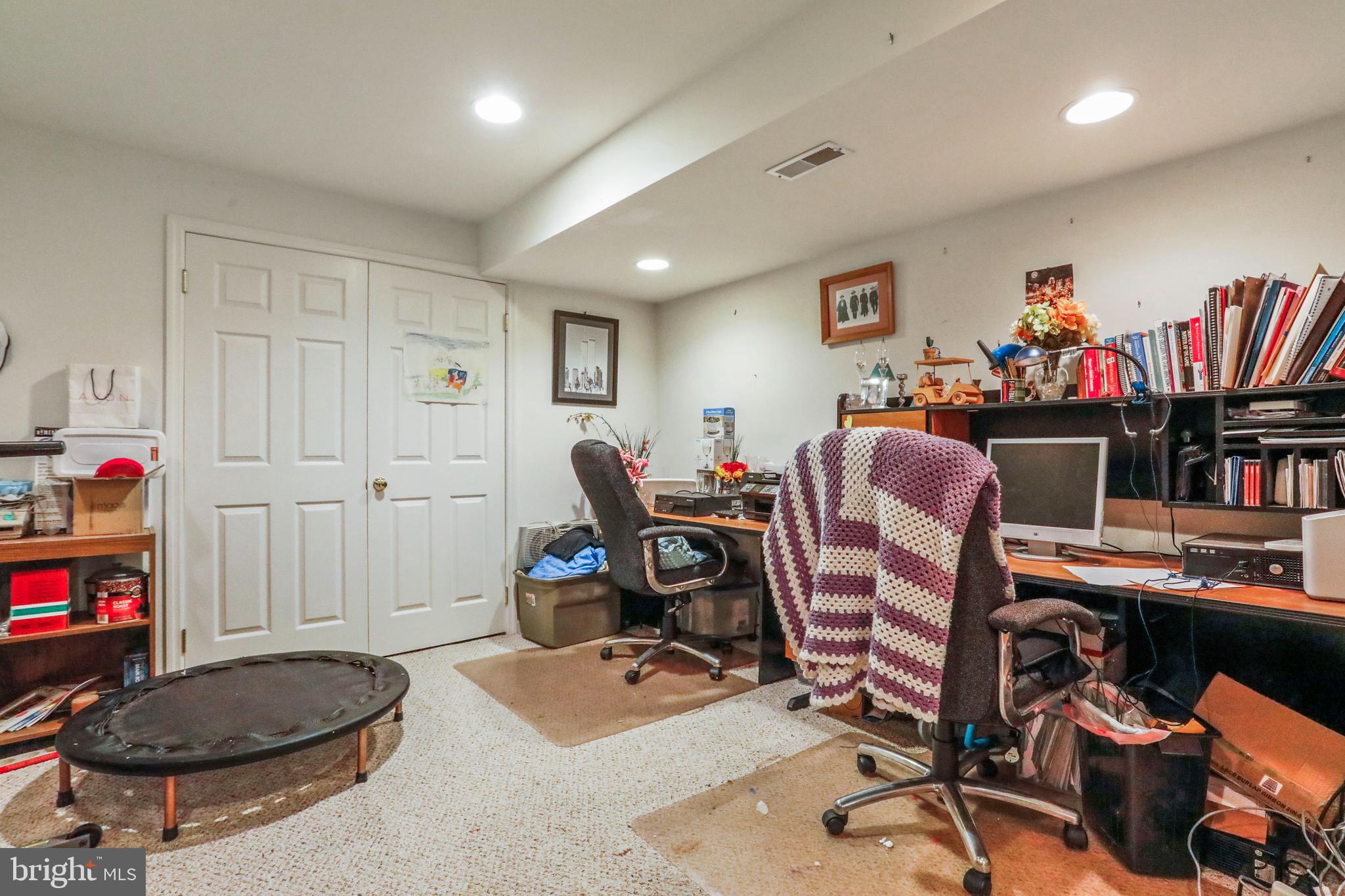 YORKVILLE - Residential