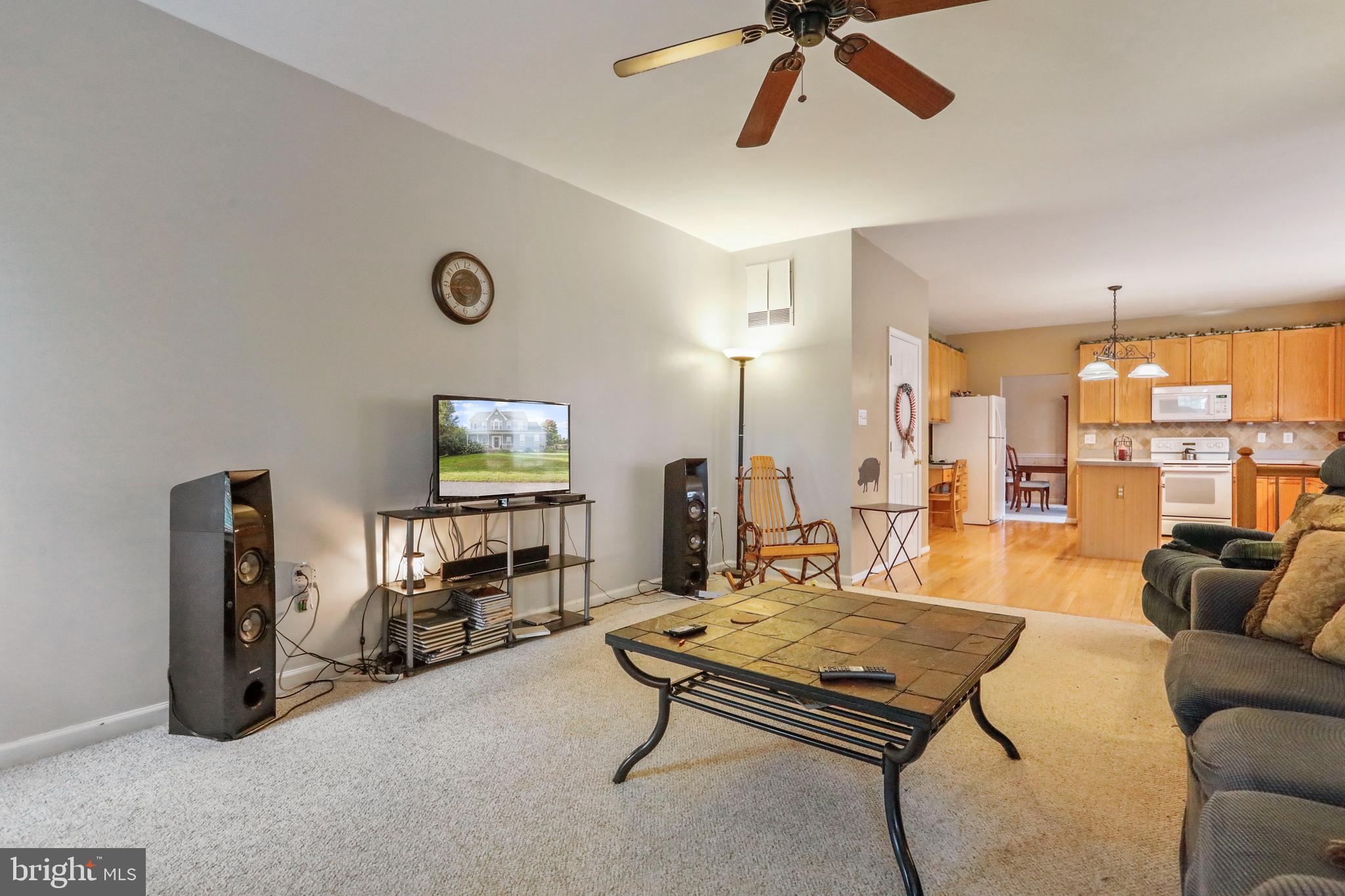 YORKVILLE - Residential