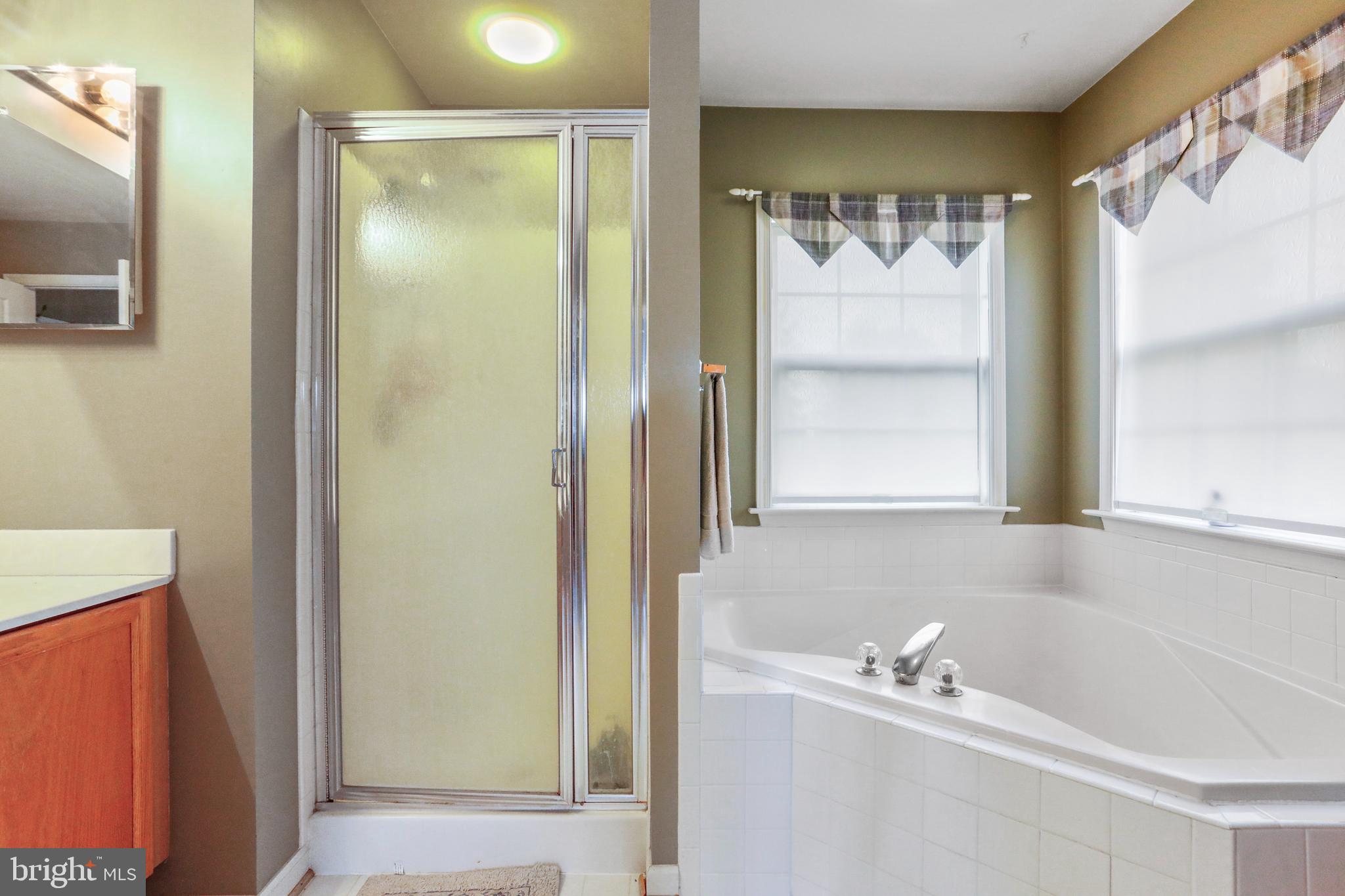 YORKVILLE - Residential