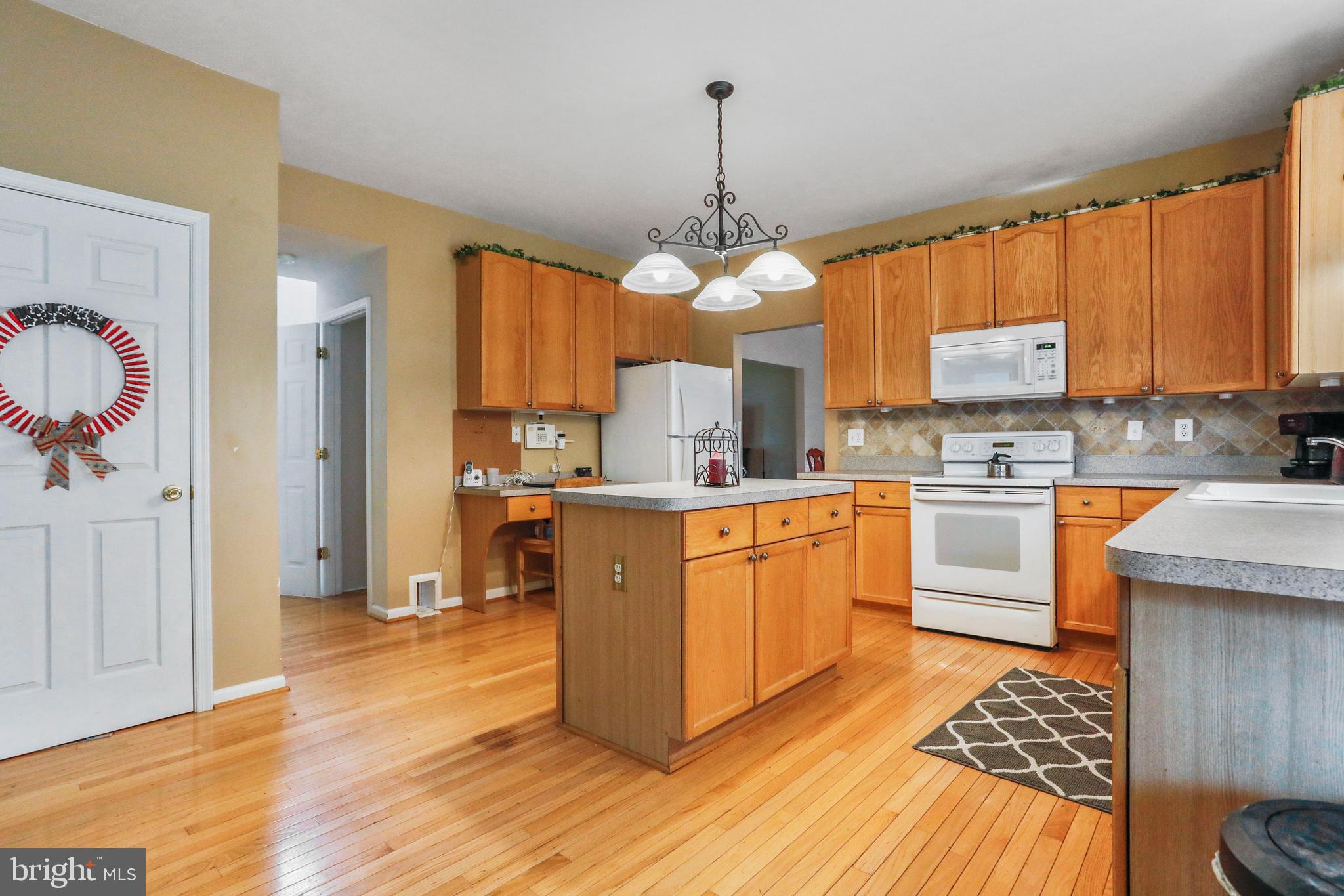 YORKVILLE - Residential