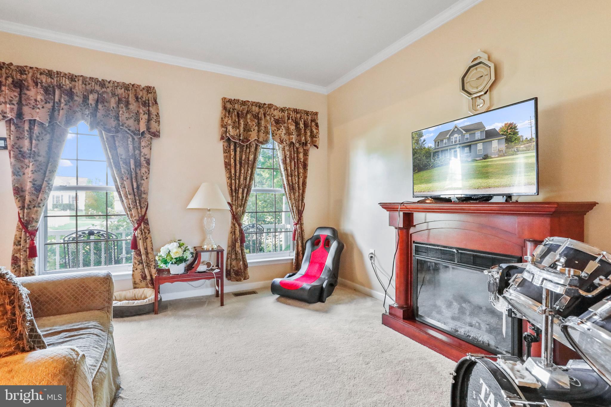 YORKVILLE - Residential