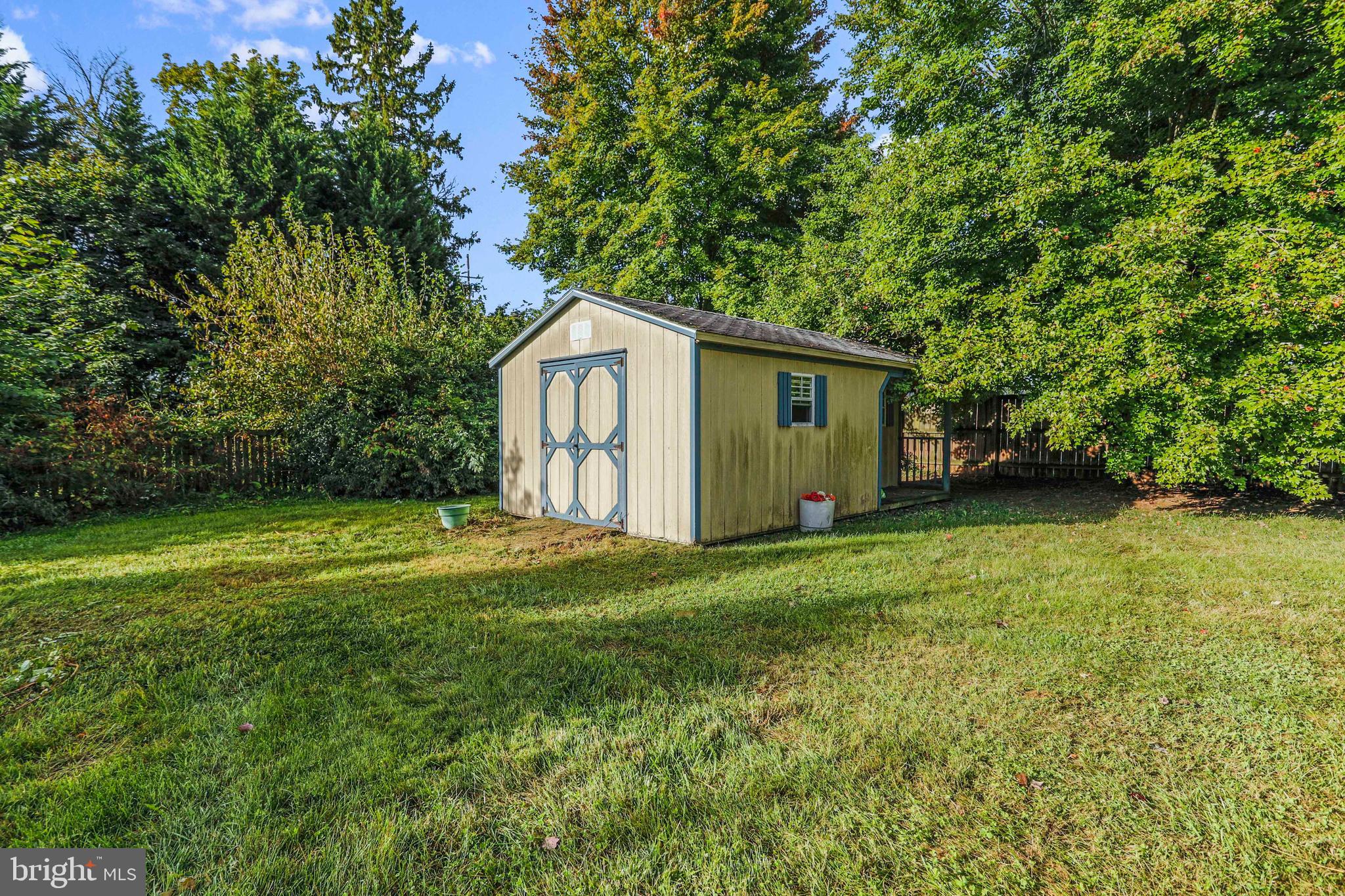 YORKVILLE - Residential