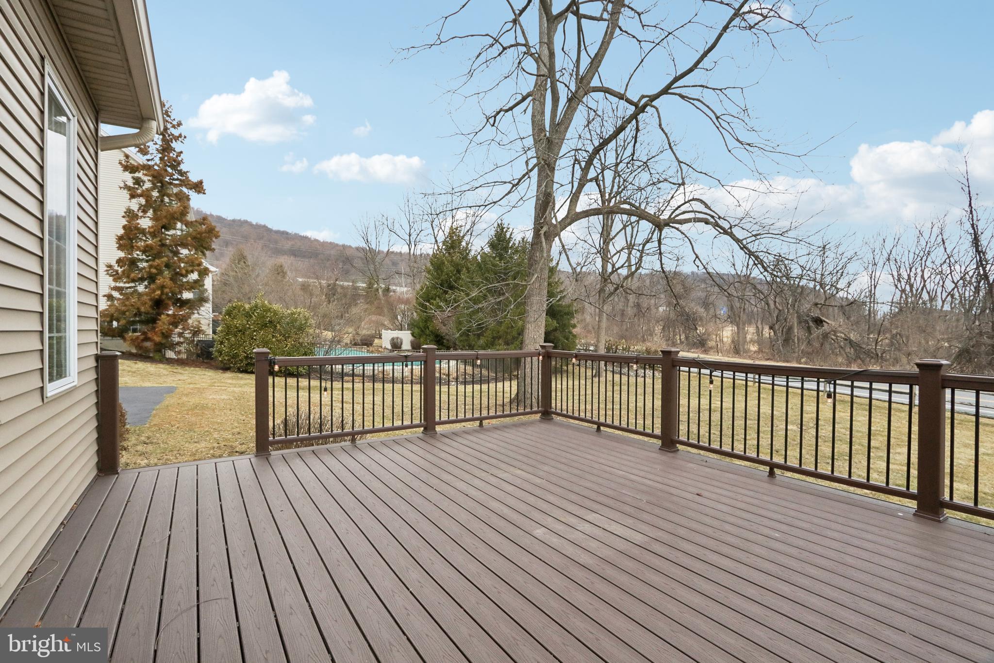 WOODFIELDS - Residential