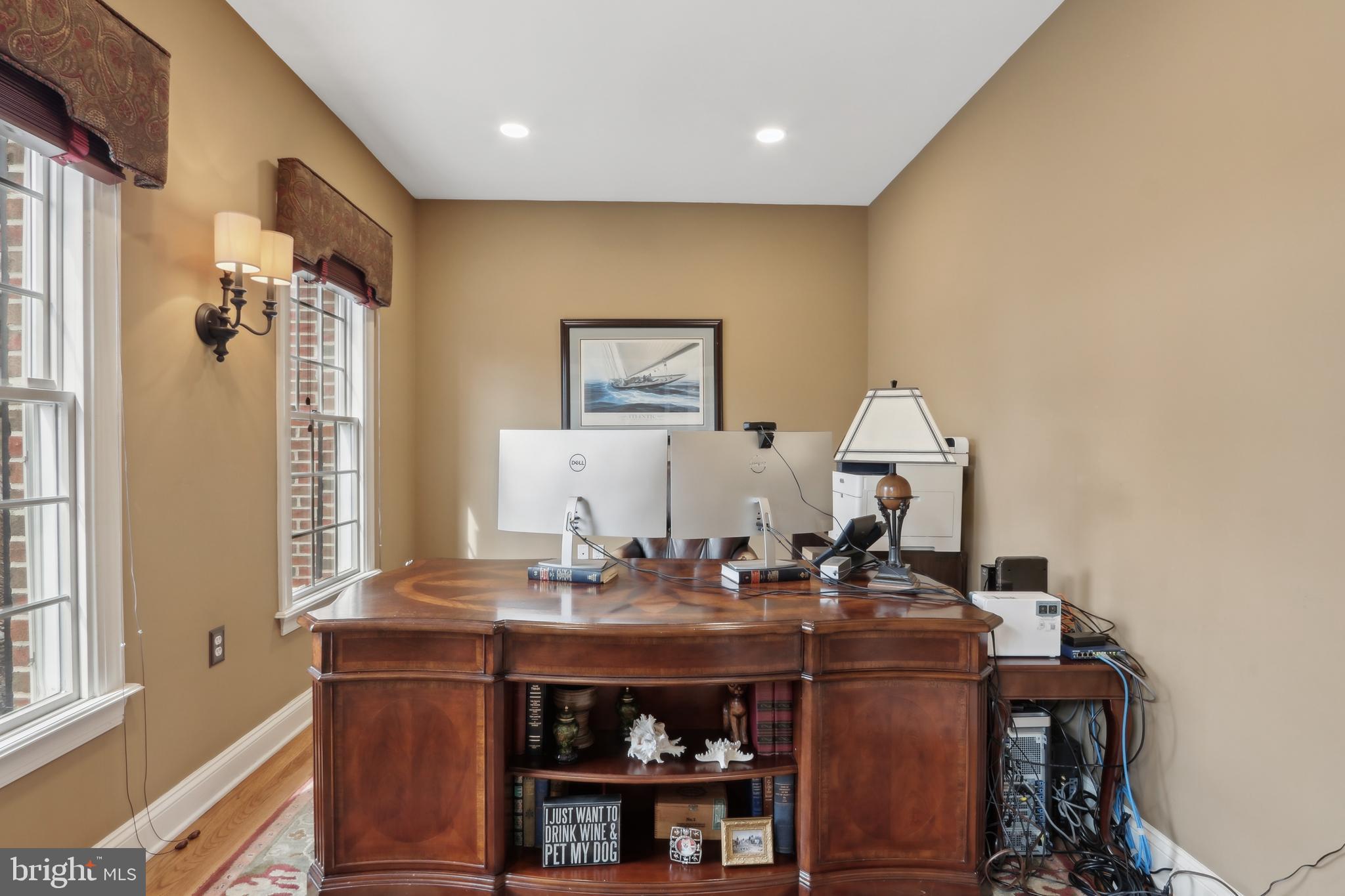 WOODFIELDS - Residential