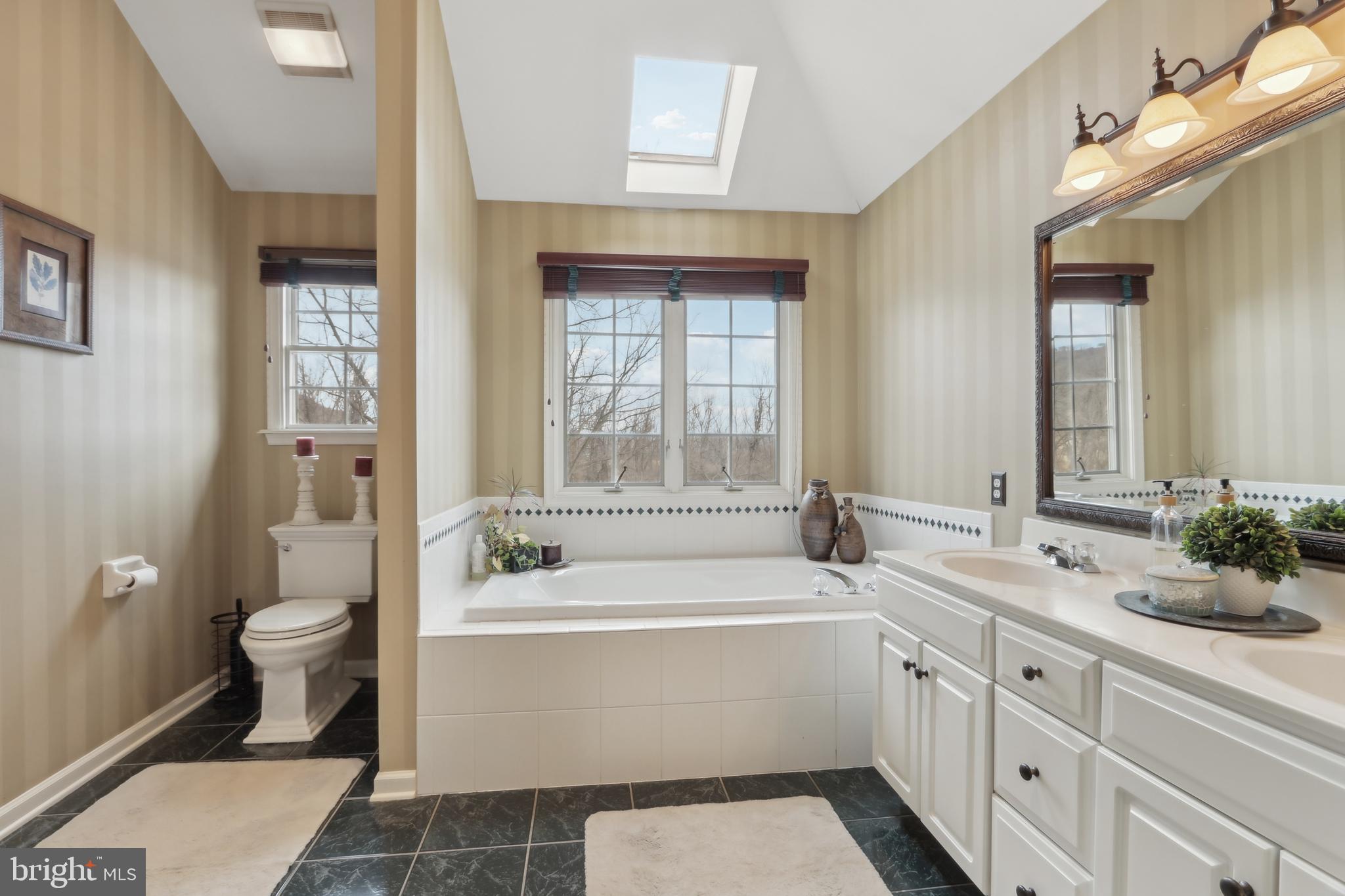 WOODFIELDS - Residential