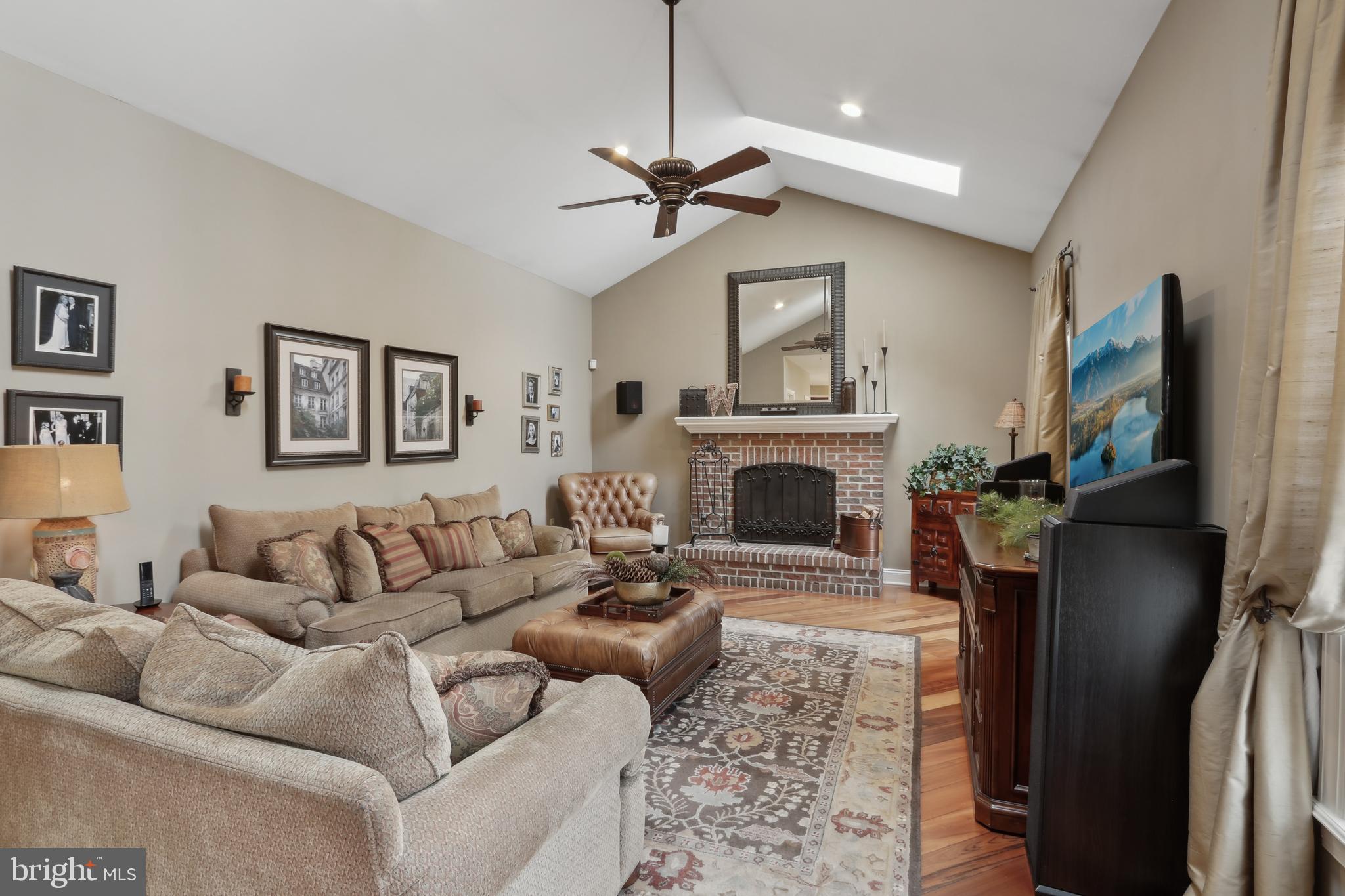 WOODFIELDS - Residential