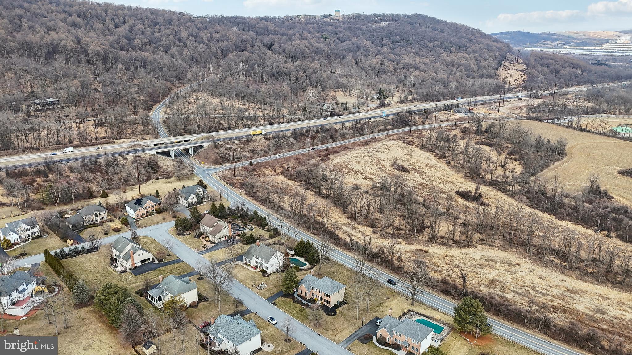 WOODFIELDS - Residential