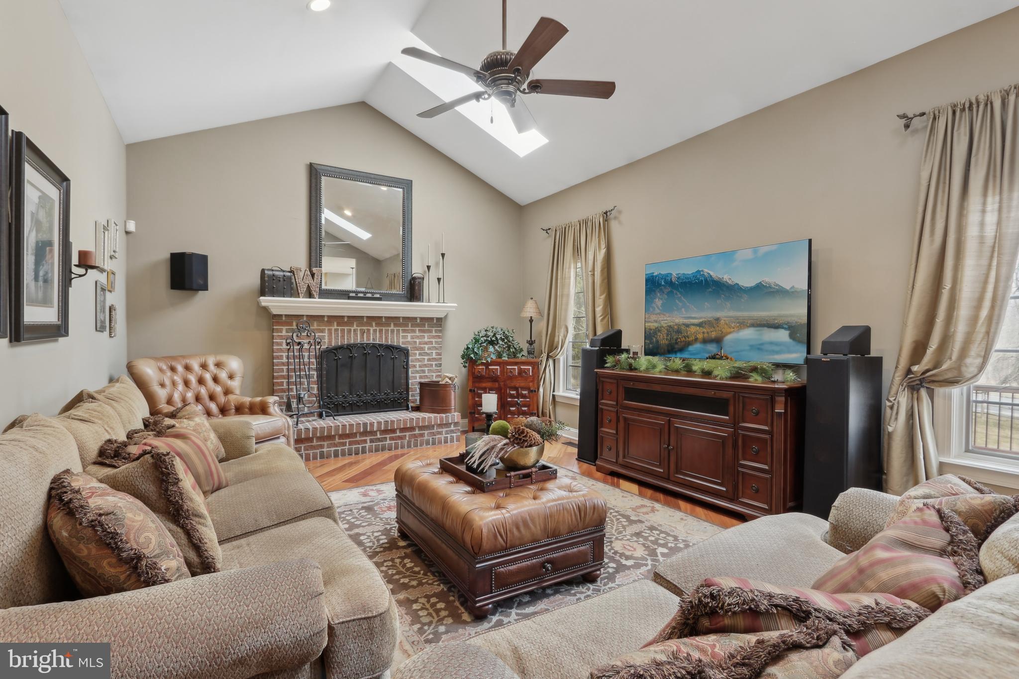 WOODFIELDS - Residential