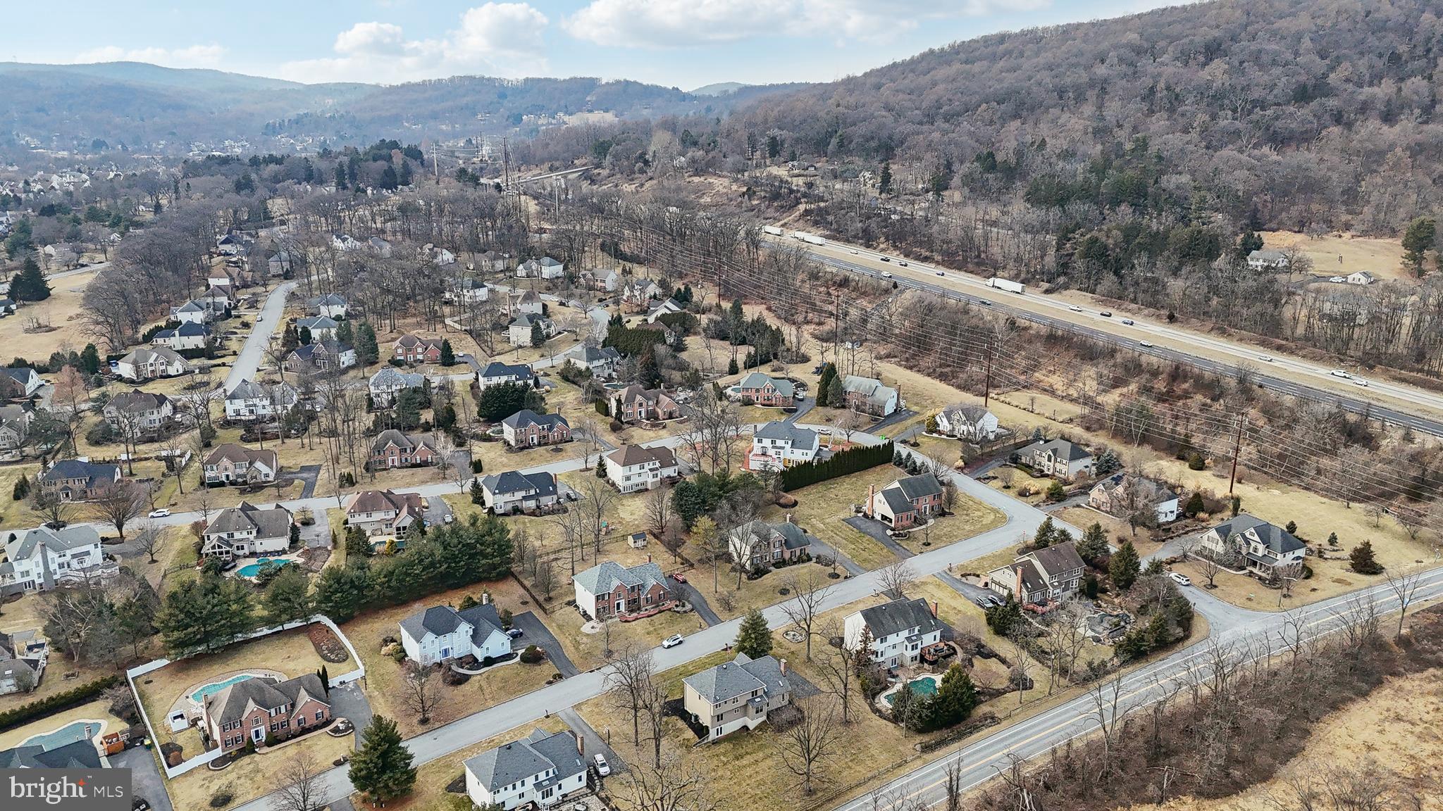 WOODFIELDS - Residential