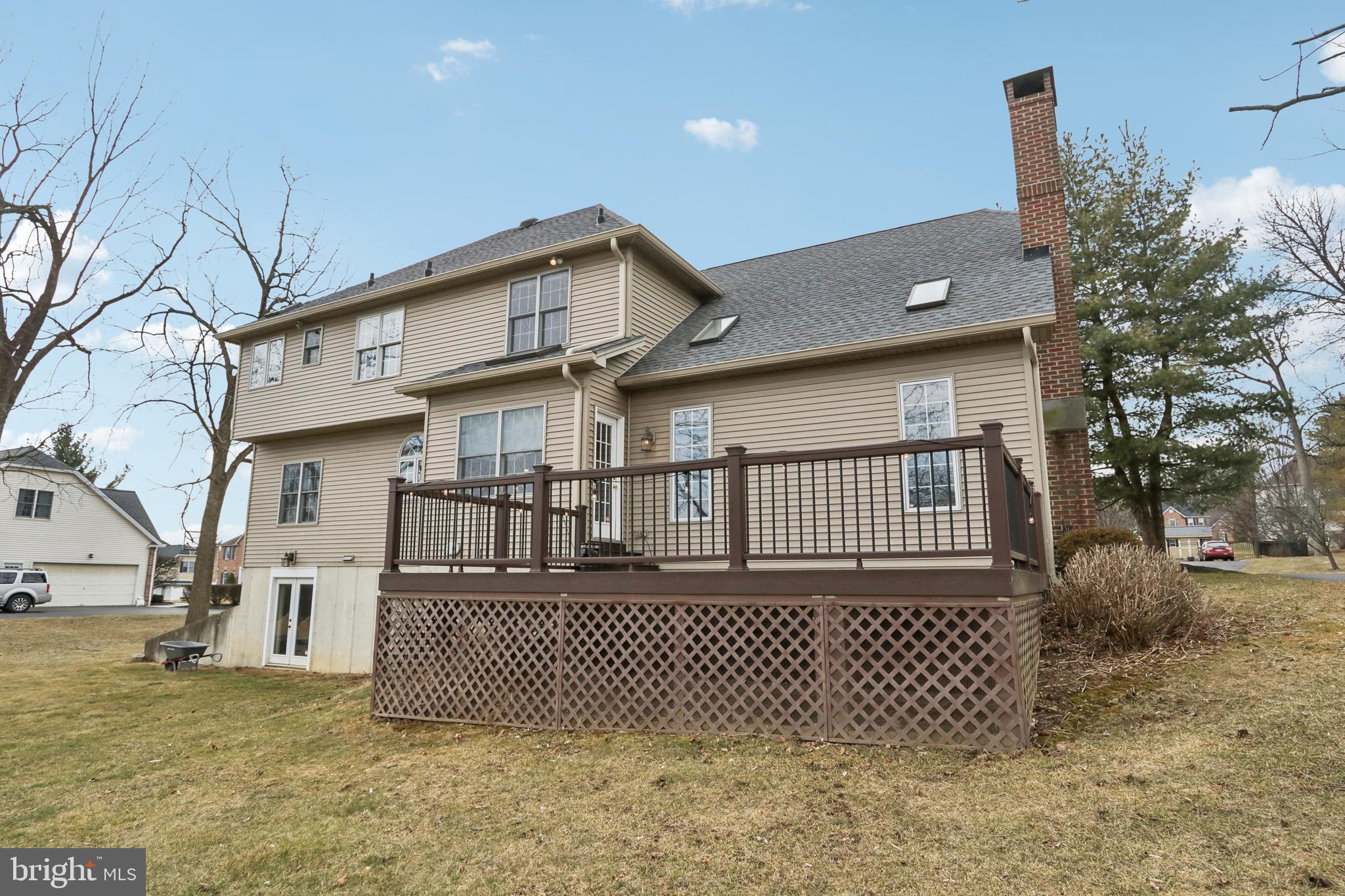 WOODFIELDS - Residential