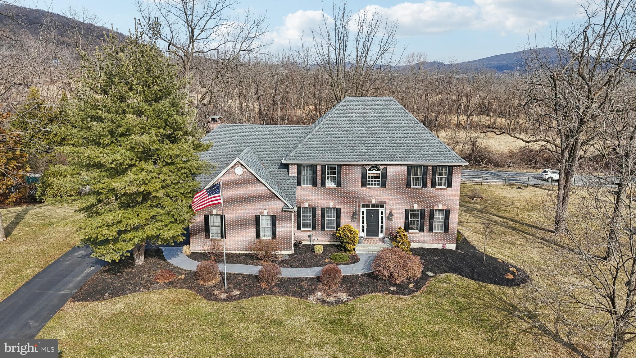 WOODFIELDS - Residential