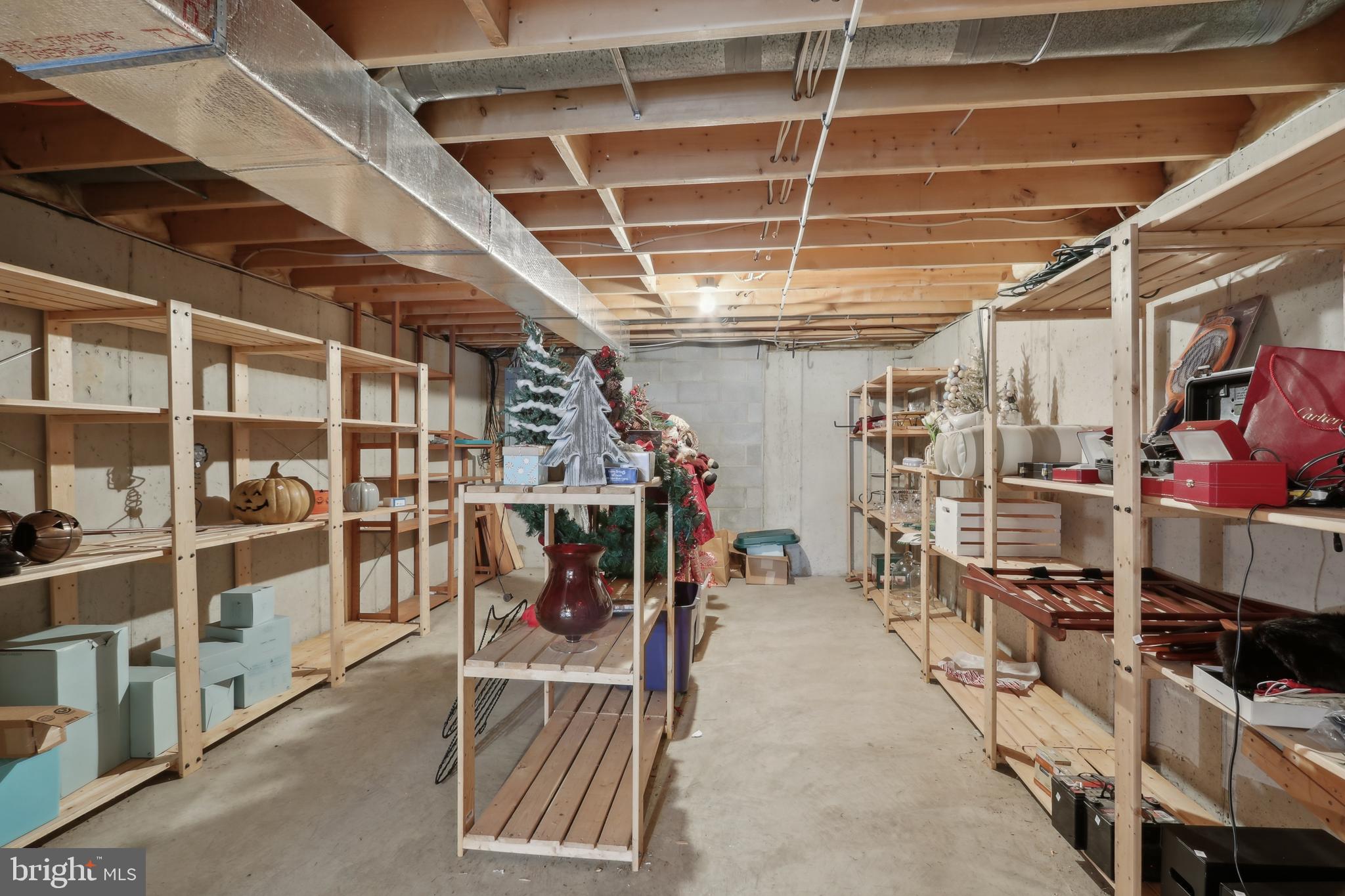 WOODFIELDS - Residential