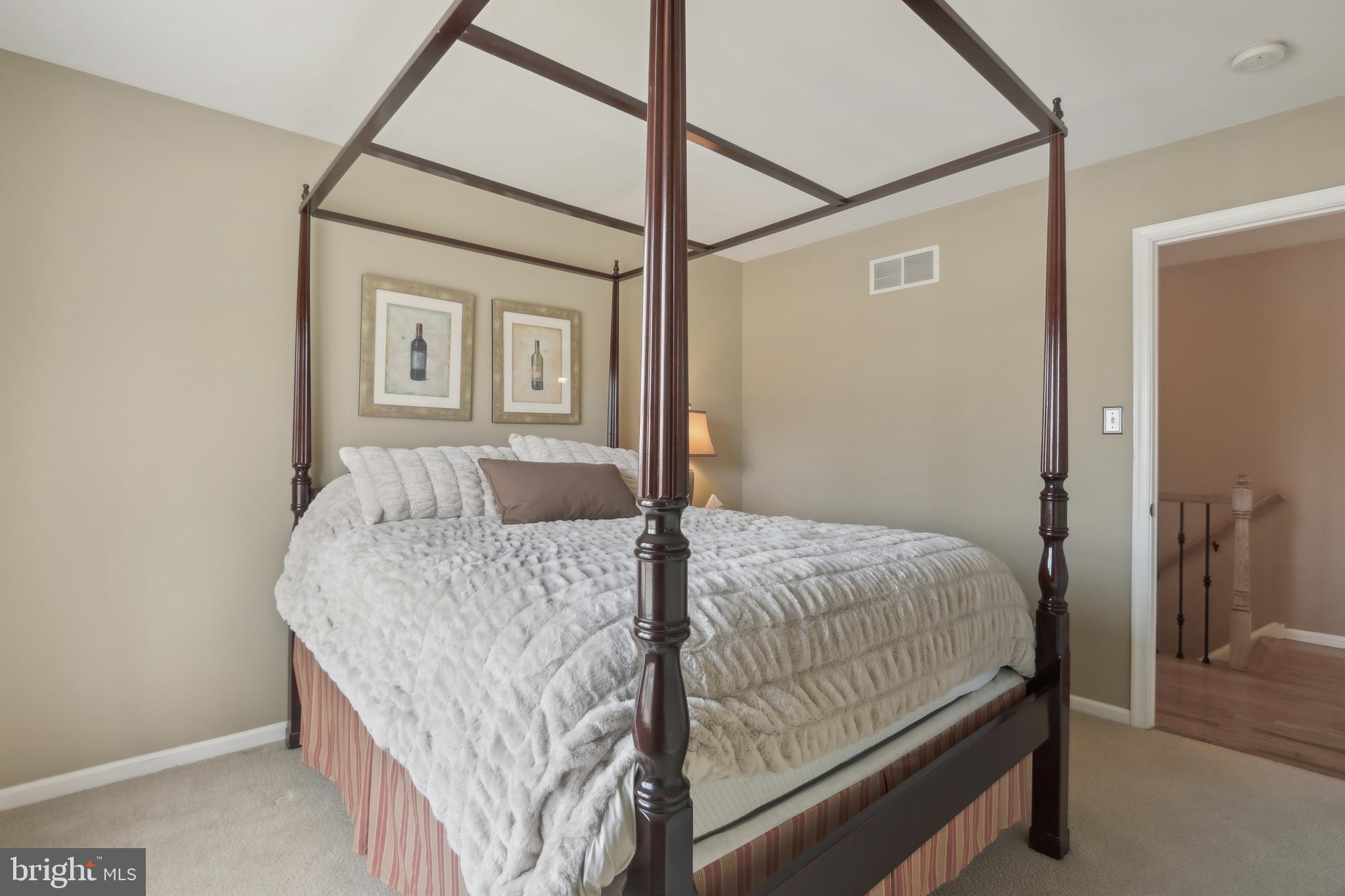 WOODFIELDS - Residential