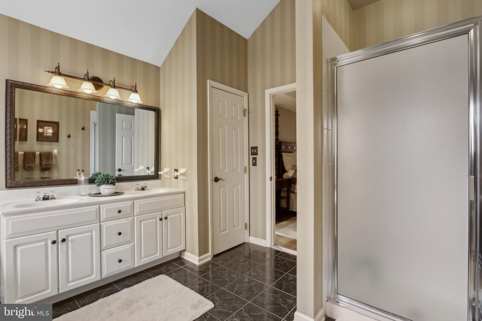 WOODFIELDS - Residential